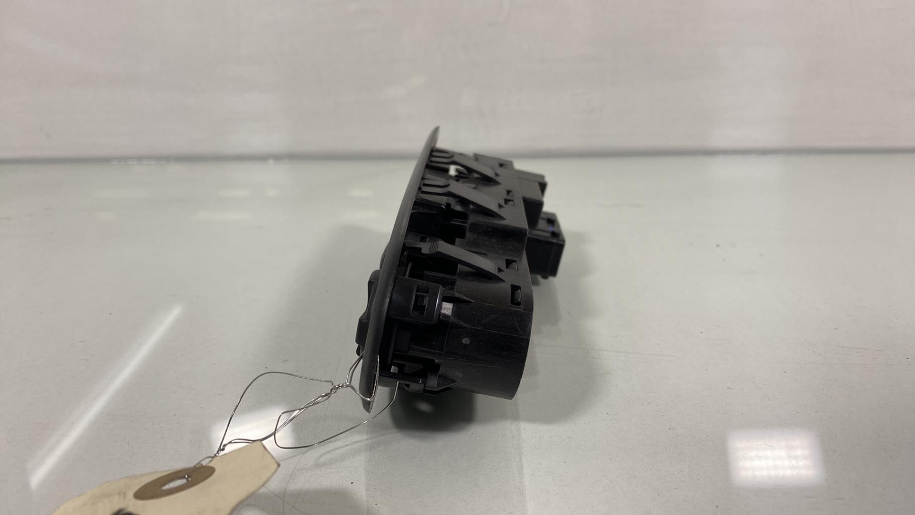 Interruttore lavacristalli anteriore sinistro CITROEN C3 2 PHASE 1 Diésel - 1