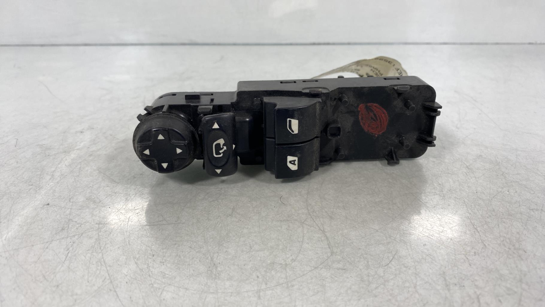 Interruttore lavacristalli anteriore sinistro CITROEN DS3 PHASE 1 Diésel - 1