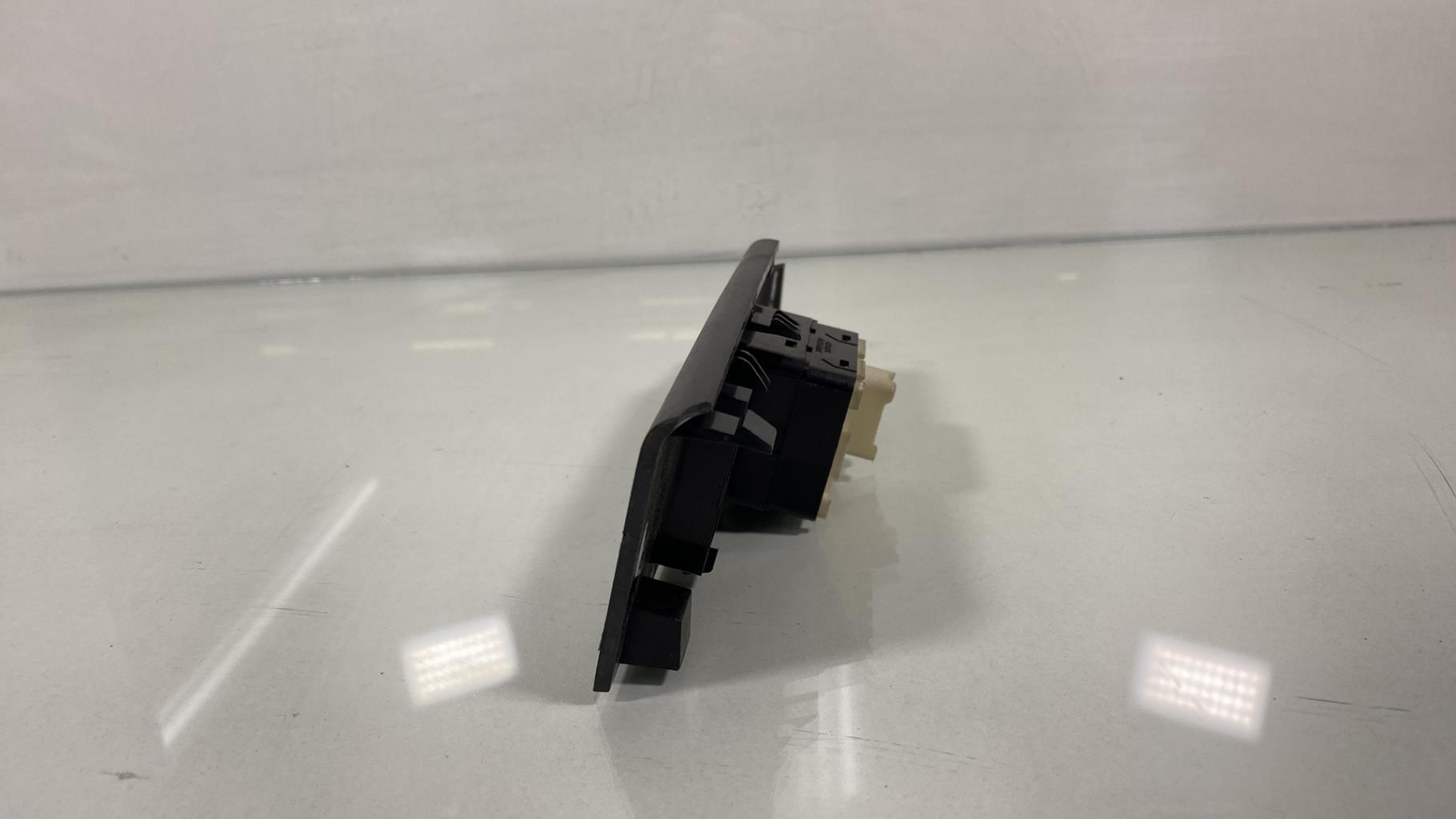 Interruttore lavacristalli anteriore sinistro CHEVROLET AVEO 1 Gasolina/GLP - 1