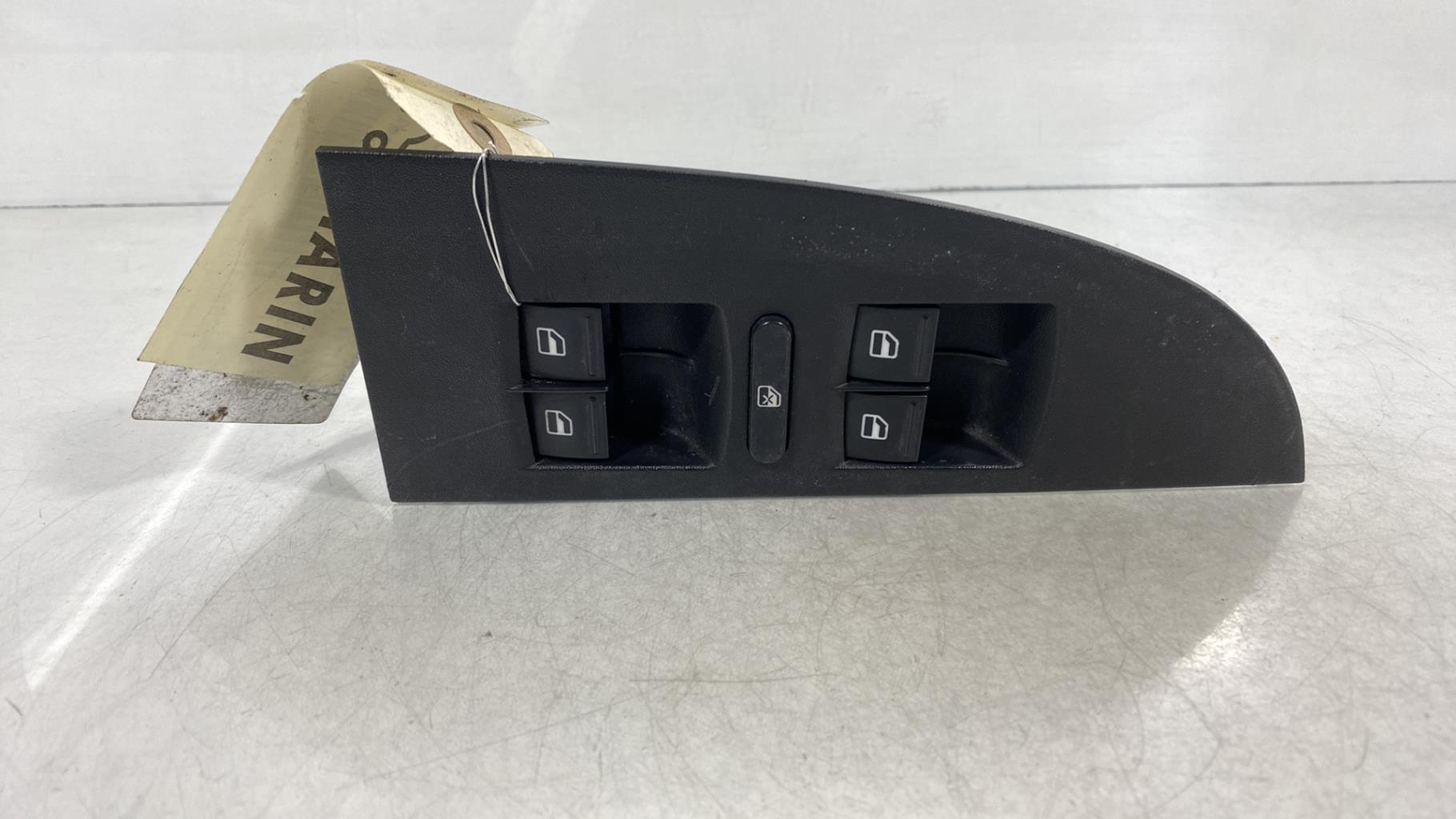 Interruttore lavacristalli anteriore sinistro SEAT LEON 2 PHASE 1 Diésel - 1