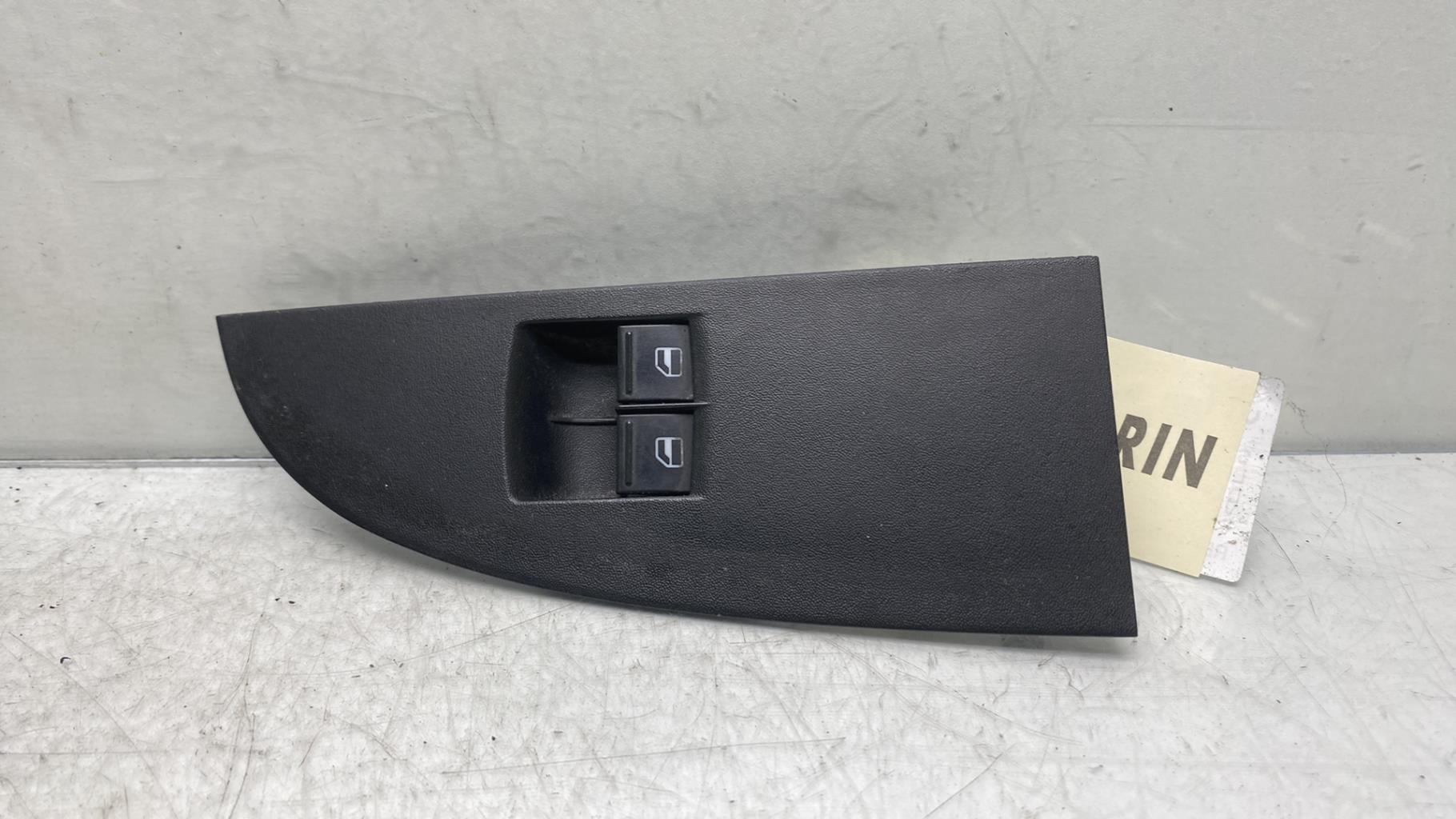 Interruttore lavacristalli anteriore sinistro SEAT LEON 2 PHASE 2 Diésel - 1