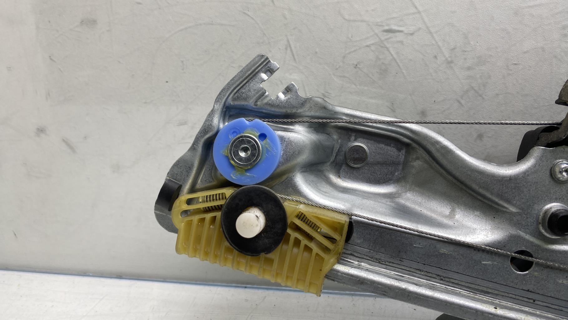 Alzacristalli elettrico posteriore destro RENAULT MEGANE 4 PHASE 1 Diésel - 1