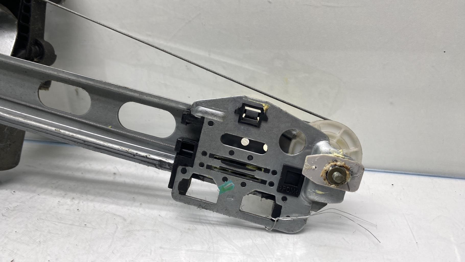 Alzacristalli elettrico posteriore sinistro MERCEDES CLASSE M 163 PHASE 2 Diésel - 1