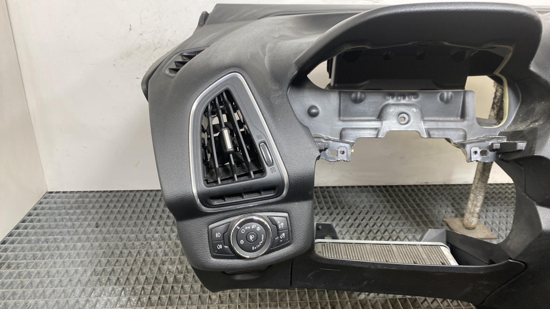 Planche de bord complete FORD B-MAX Essence - 1