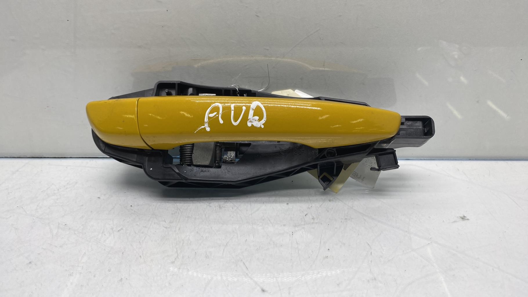 Maniglia portiera anteriore destra PEUGEOT 208 2 Diésel - 1