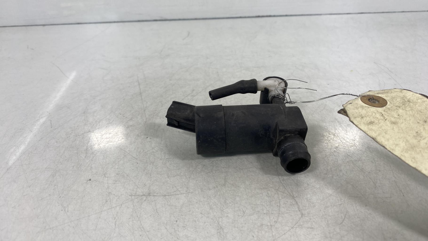 Pompa lavacristalli anteriore FORD MONDEO 3 PHASE 2 BREAK Diésel - 1