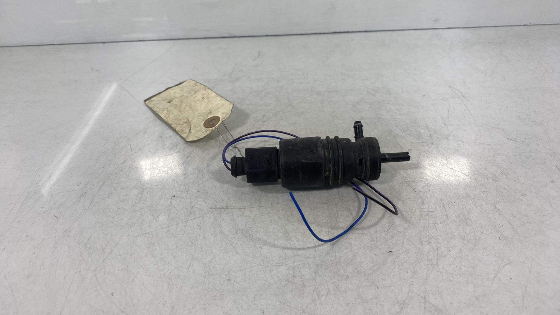 Pompe lave glace avant AUDI A4 2 PHASE 1 Diesel - 1