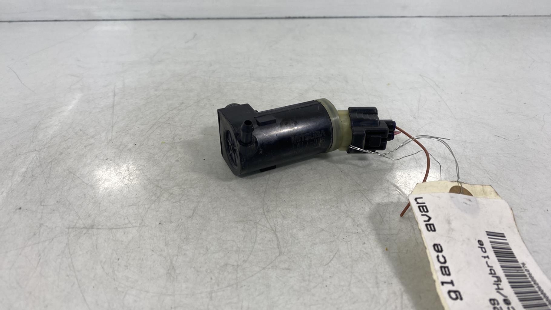Pompa lavacristalli anteriore SUZUKI SWIFT 5 Gasolina/Híbrido - 1