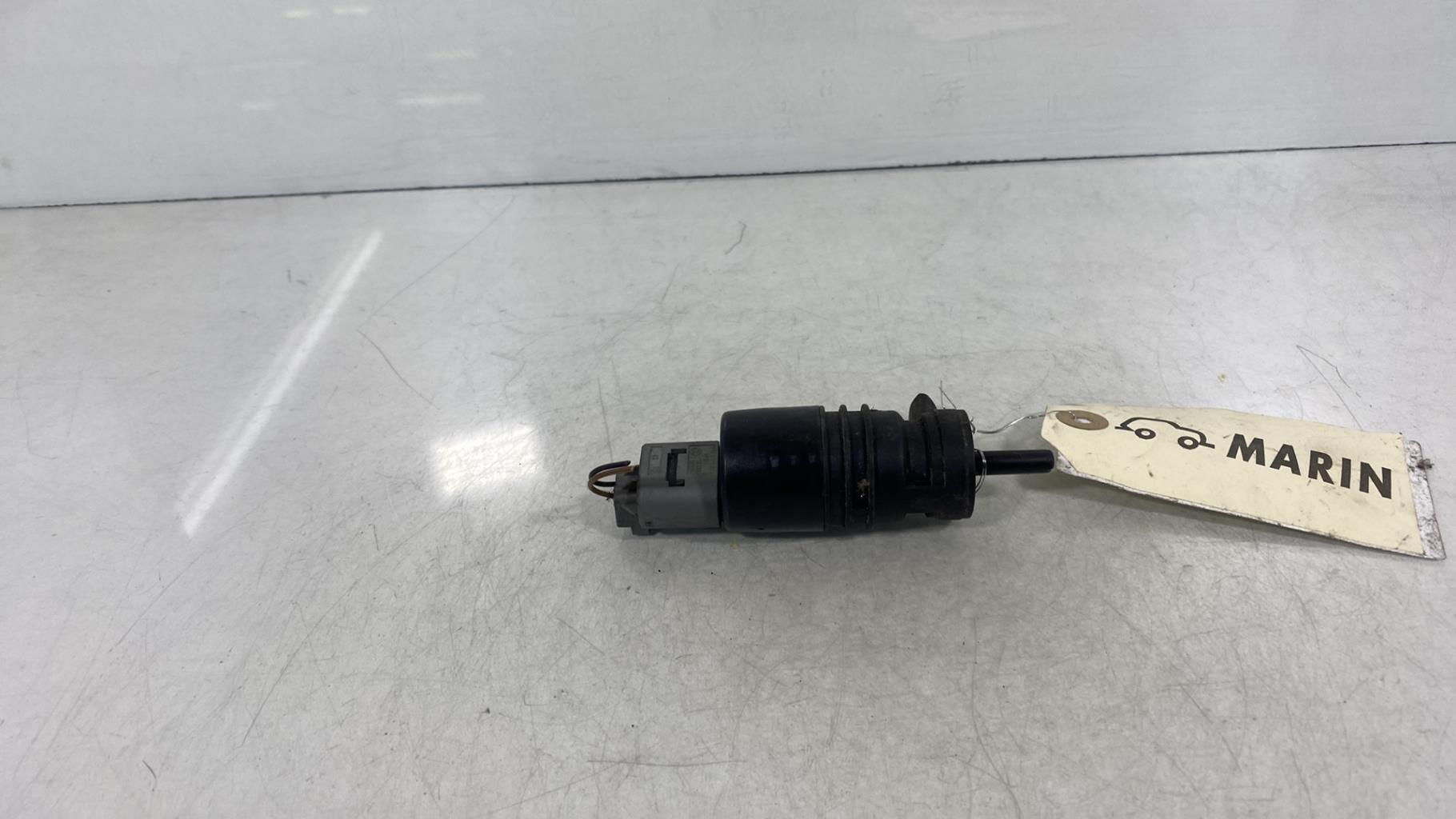 Pompe lave glace avant BMW SERIE 1 E82 COUPE  - 1