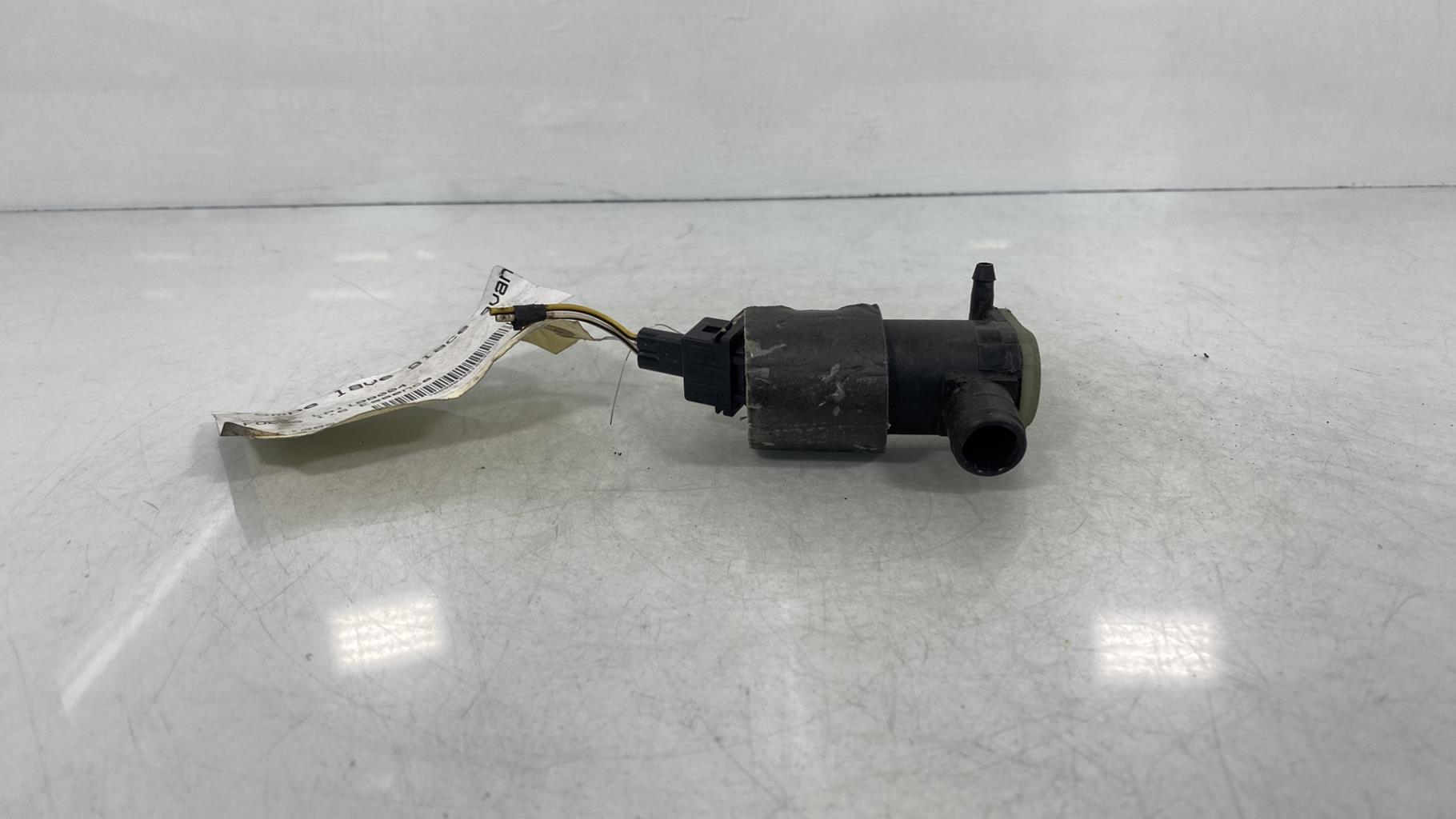 Pompa lavacristalli anteriore FORD FOCUS 1 Gasolina - 1