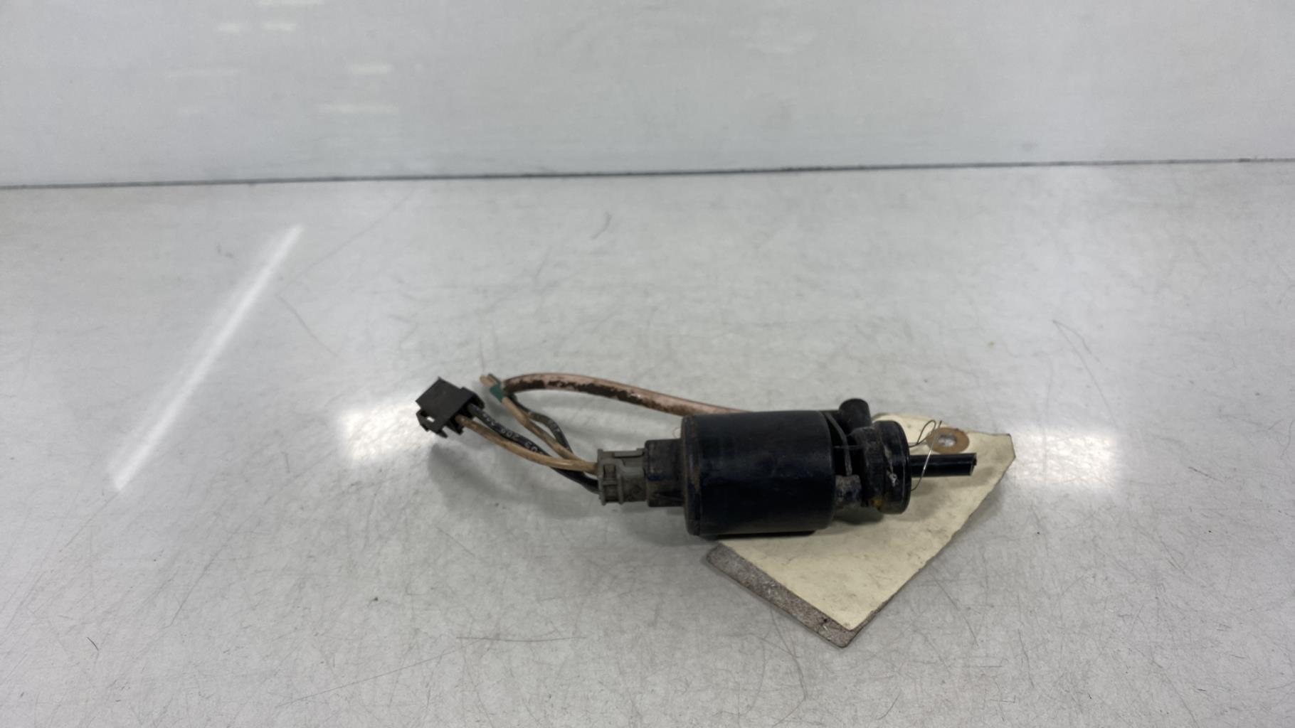 Pompe lave glace avant RENAULT MASTER 1 PHASE 2  - 1