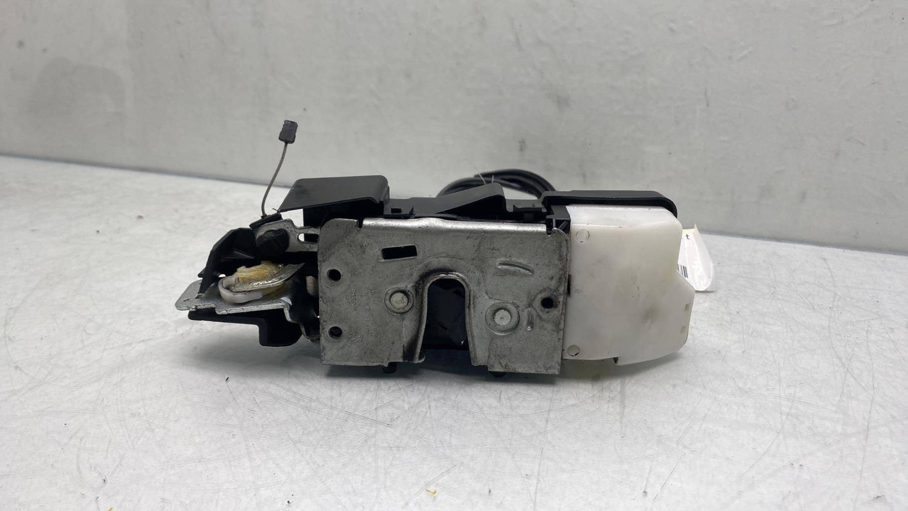 Serratura anteriore destra VOLKSWAGEN FOX Gasolina - 1