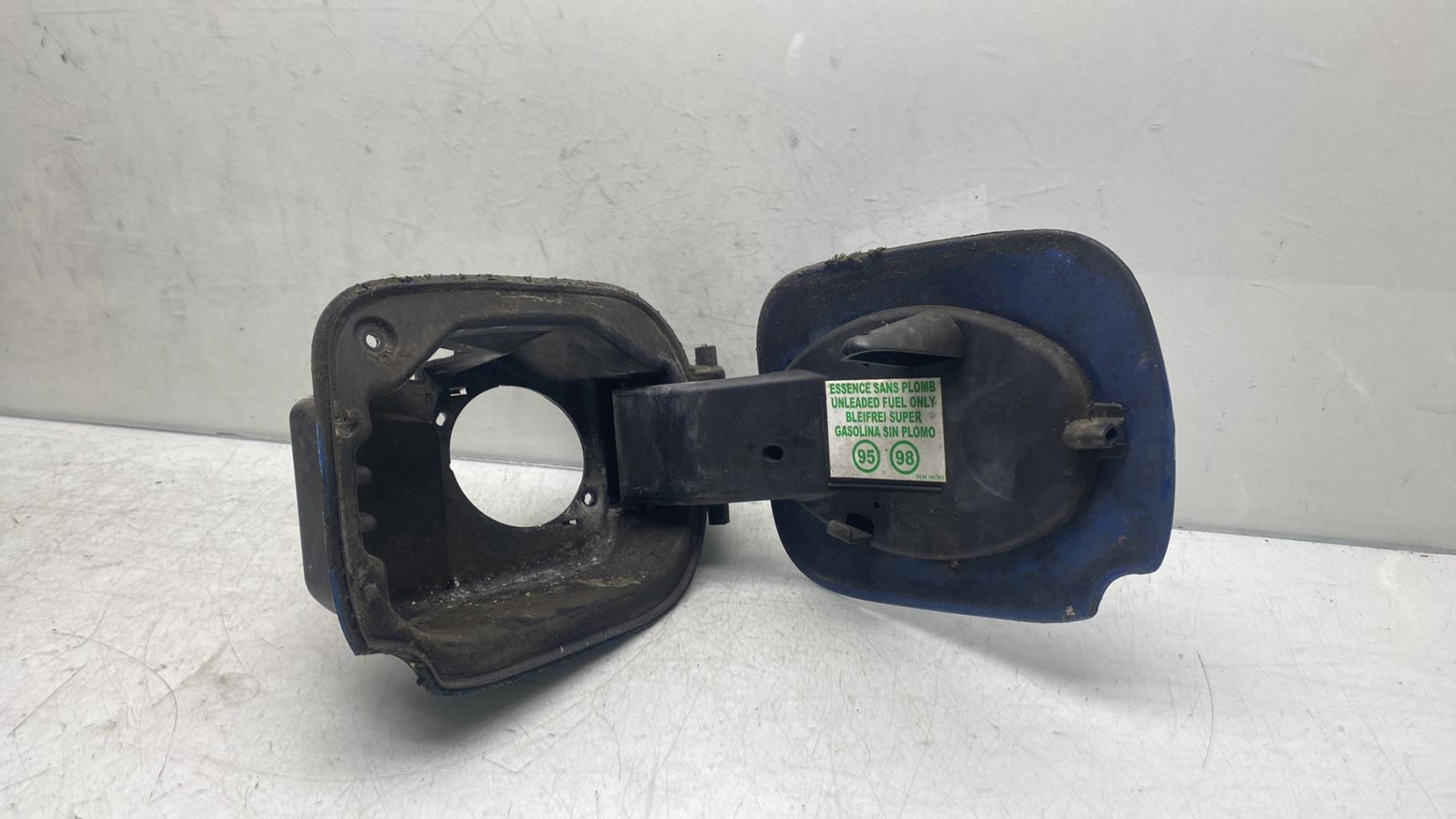 Trappe d'essence RENAULT CLIO 3 PHASE 1 Essence - 1