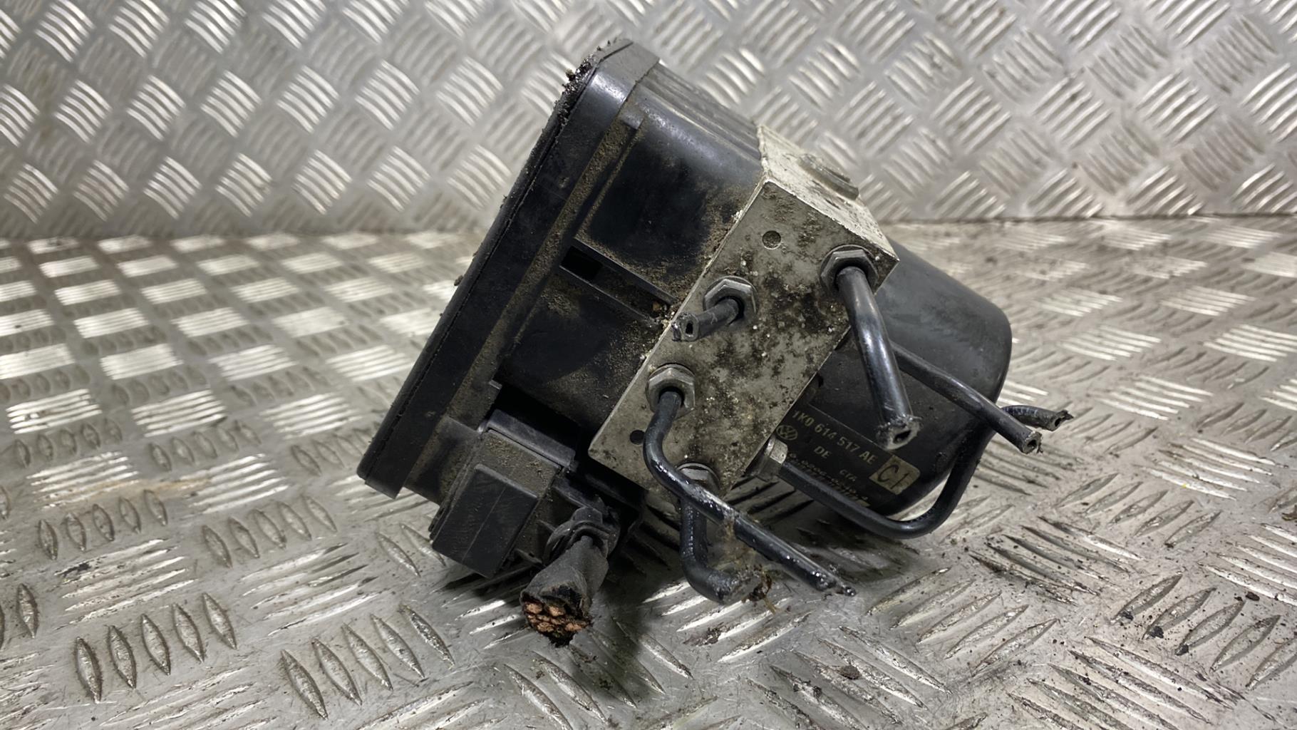 Bloc ABS (freins anti-blocage) AUDI A3 2 SPORTBACK PHASE 1 Diesel - 1