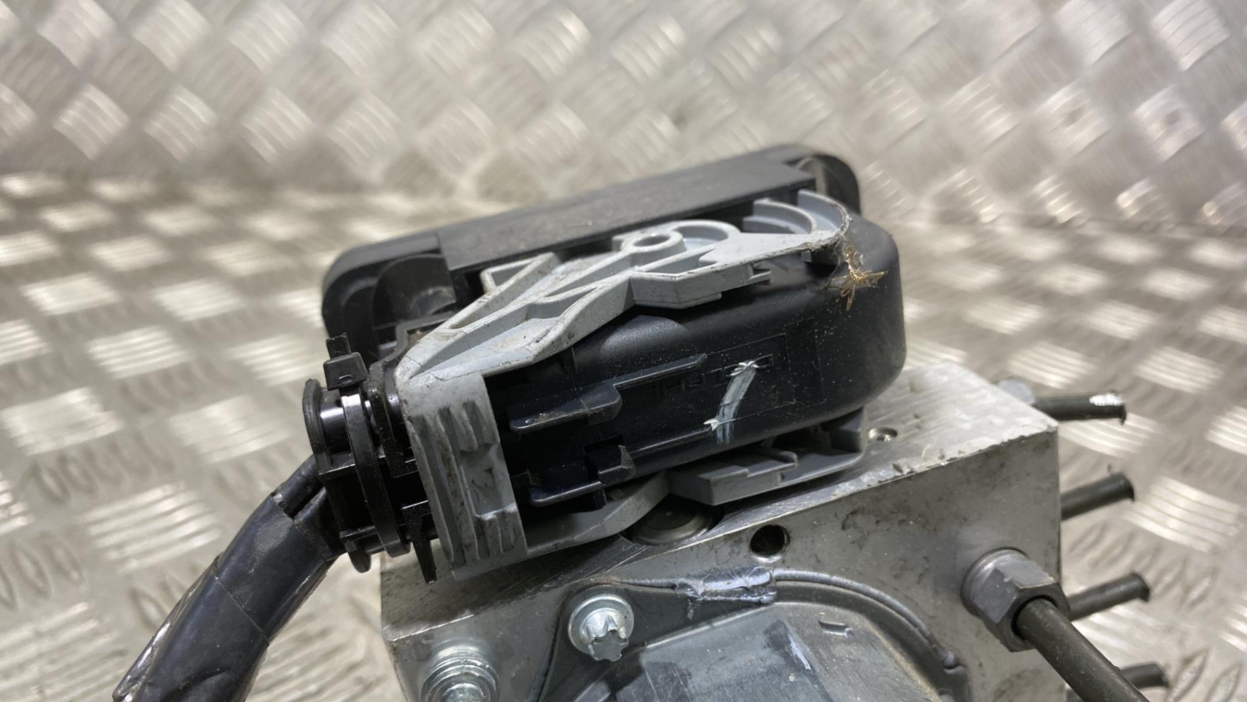Blocco ABS (antibloccaggio freni) RENAULT CLIO 4 PHASE 2 Gasolina - 1