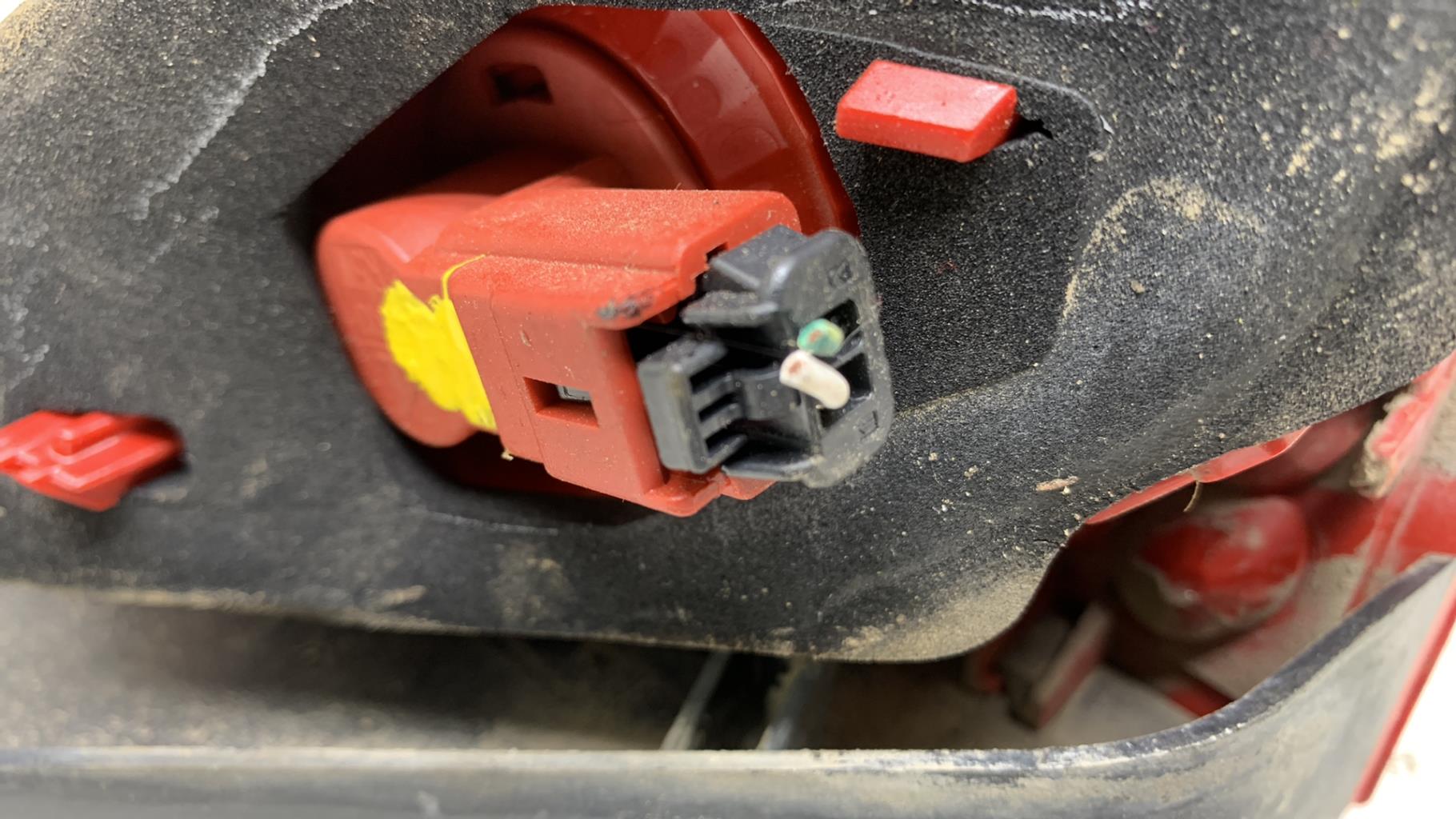 Gruppo ottico posteriore secondario destro (luci) PEUGEOT 3008 1 PHASE 1 Diésel - 1