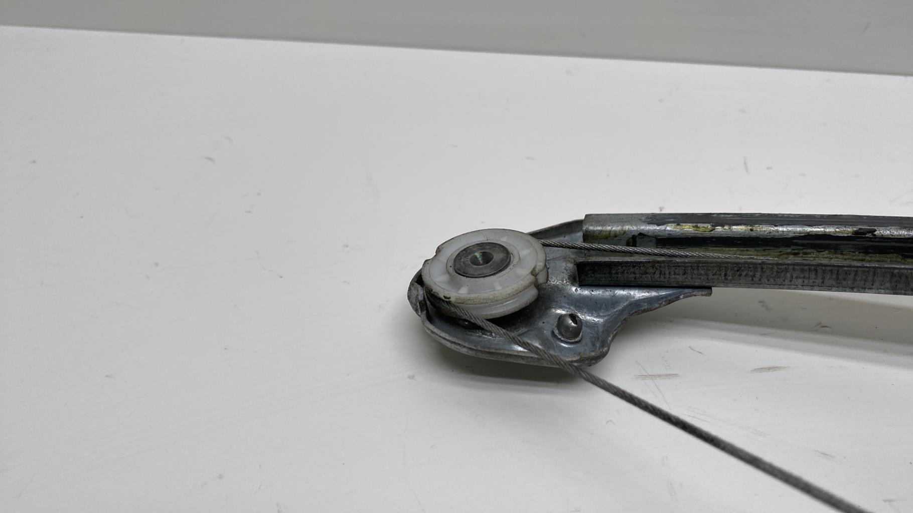 Alzacristalli manuale posteriore destro OPEL CORSA C PHASE 1 Diésel - 1