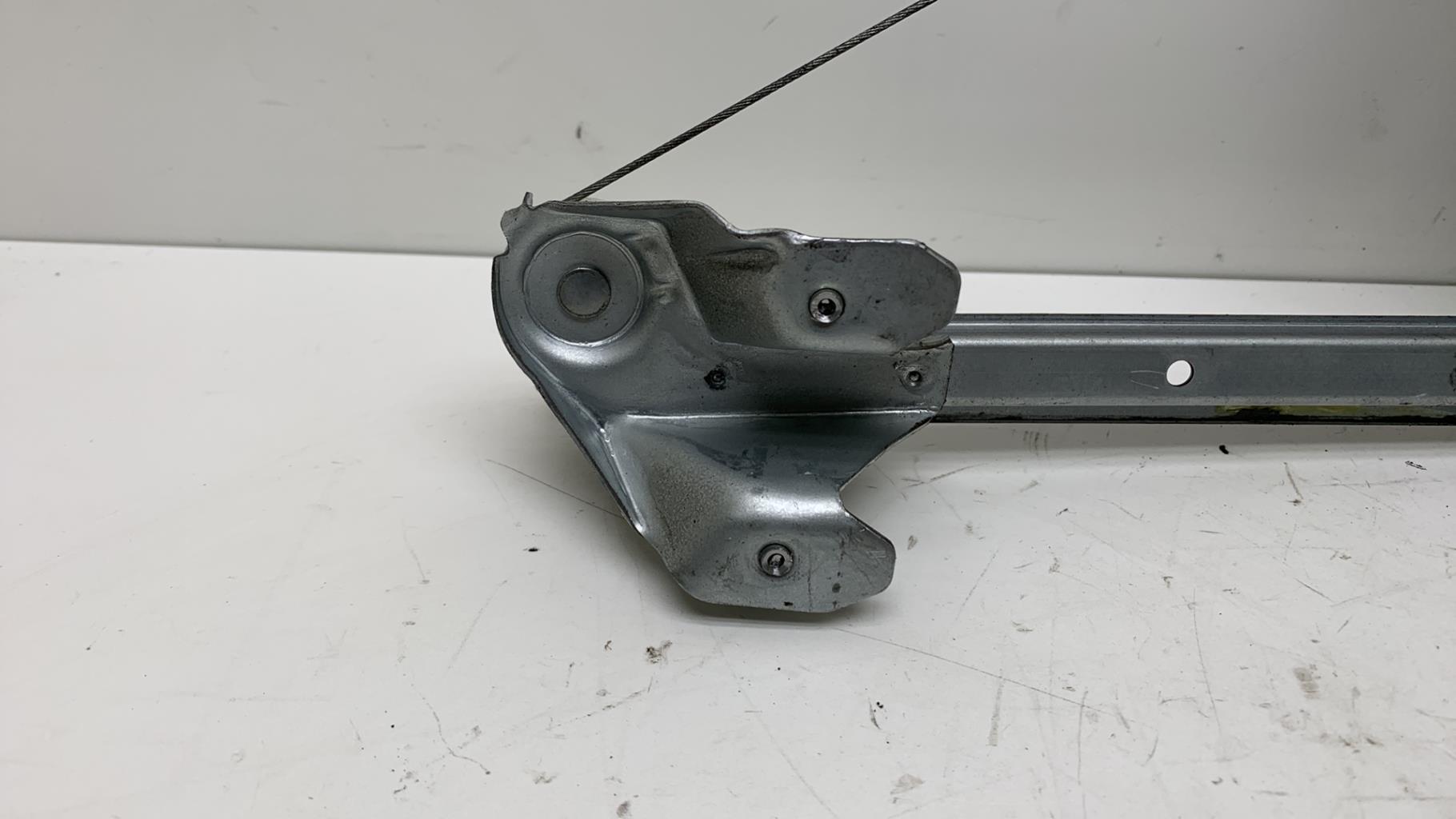 Alzacristalli manuale posteriore sinistro OPEL ZAFIRA B PHASE 1 Diésel - 1