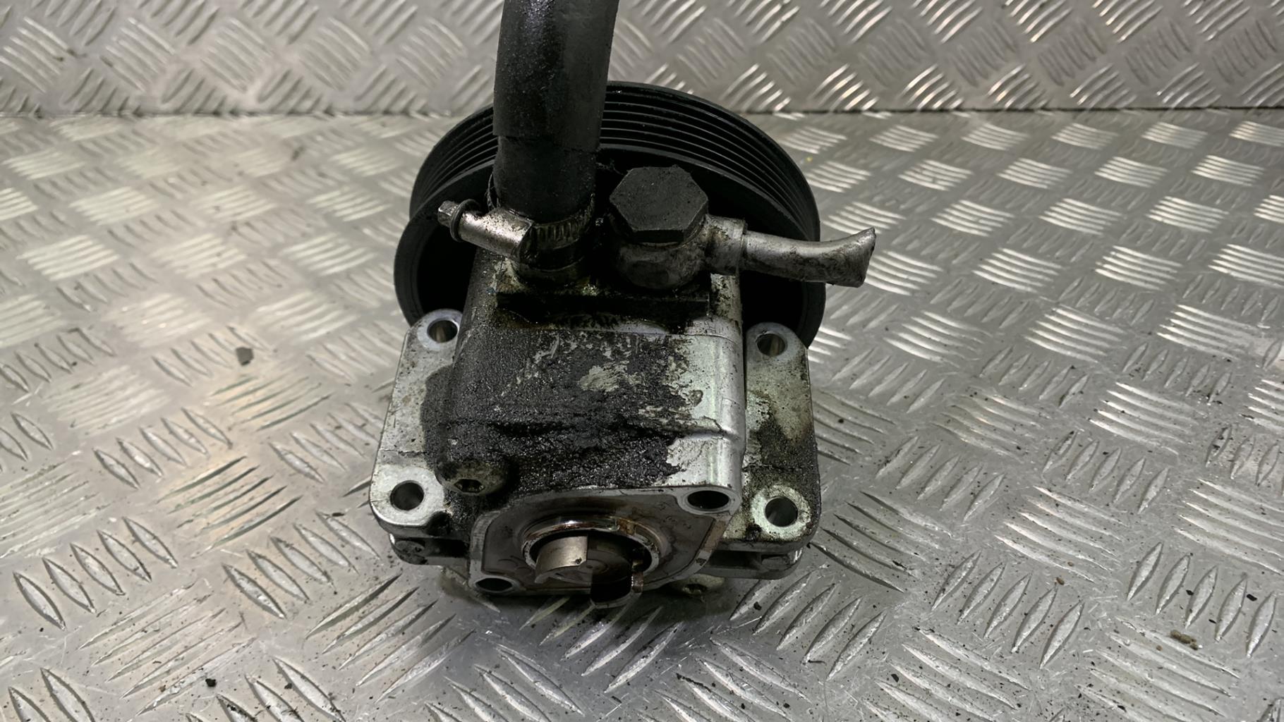 Pompe de direction BMW SERIE 3 E46 PHASE 2 Essence - 1