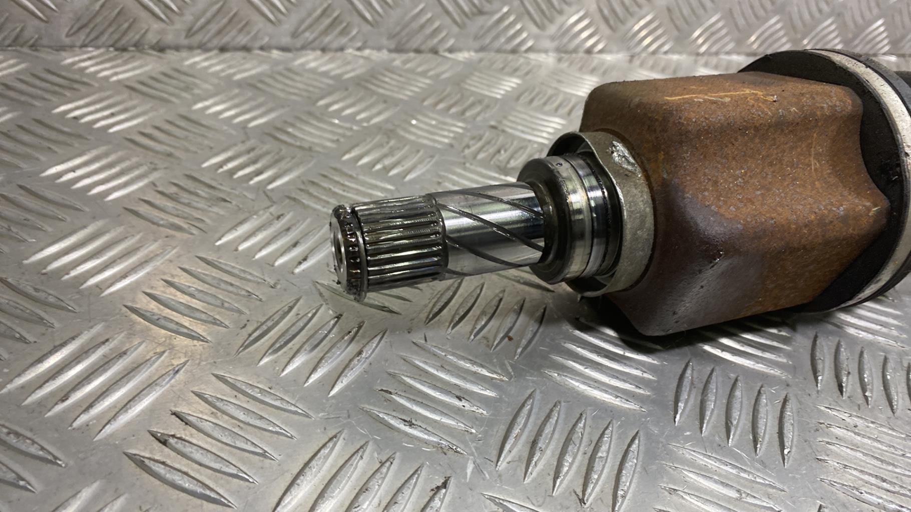 Giunto cardanico albero di trasmissione sinistro NISSAN JUKE 1 PHASE 1 Diésel - 1