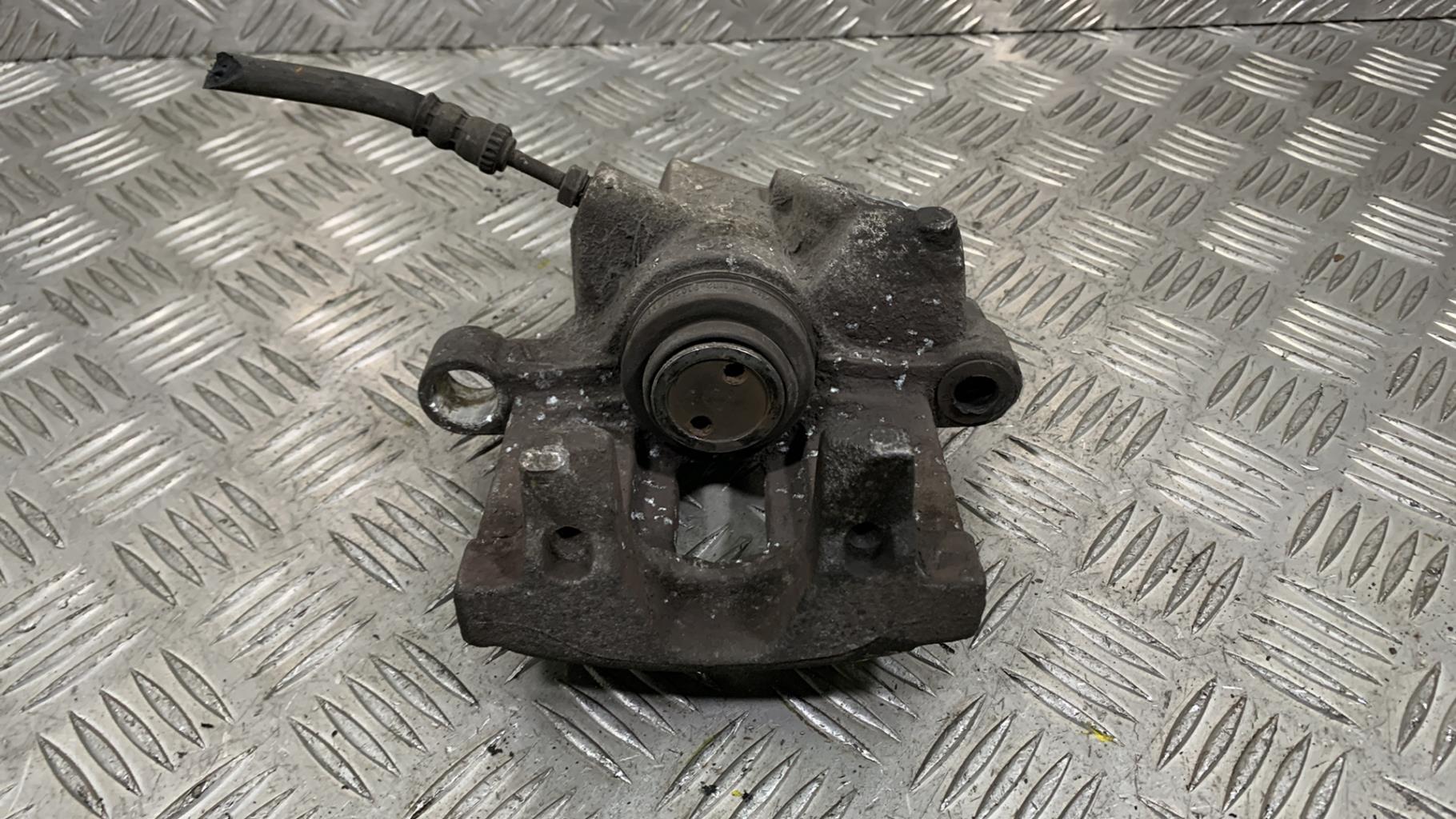Pinza freni posteriore destra CITROEN C5 2 Diésel - 1