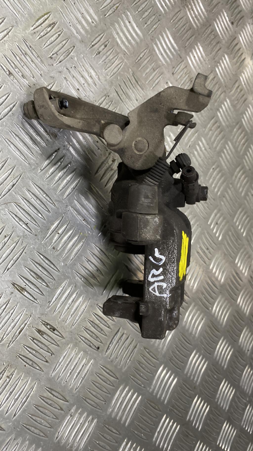 Pinza freni posteriore sinistra PEUGEOT 308 2 PHASE 1 Diésel - 1