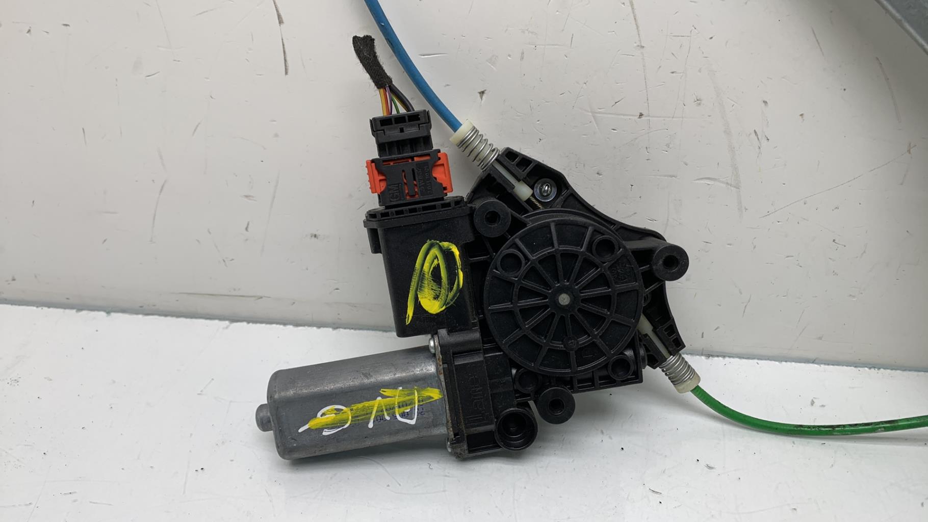 Alzacristalli elettrico anteriore sinistro OPEL CORSA D PHASE 1  - 1