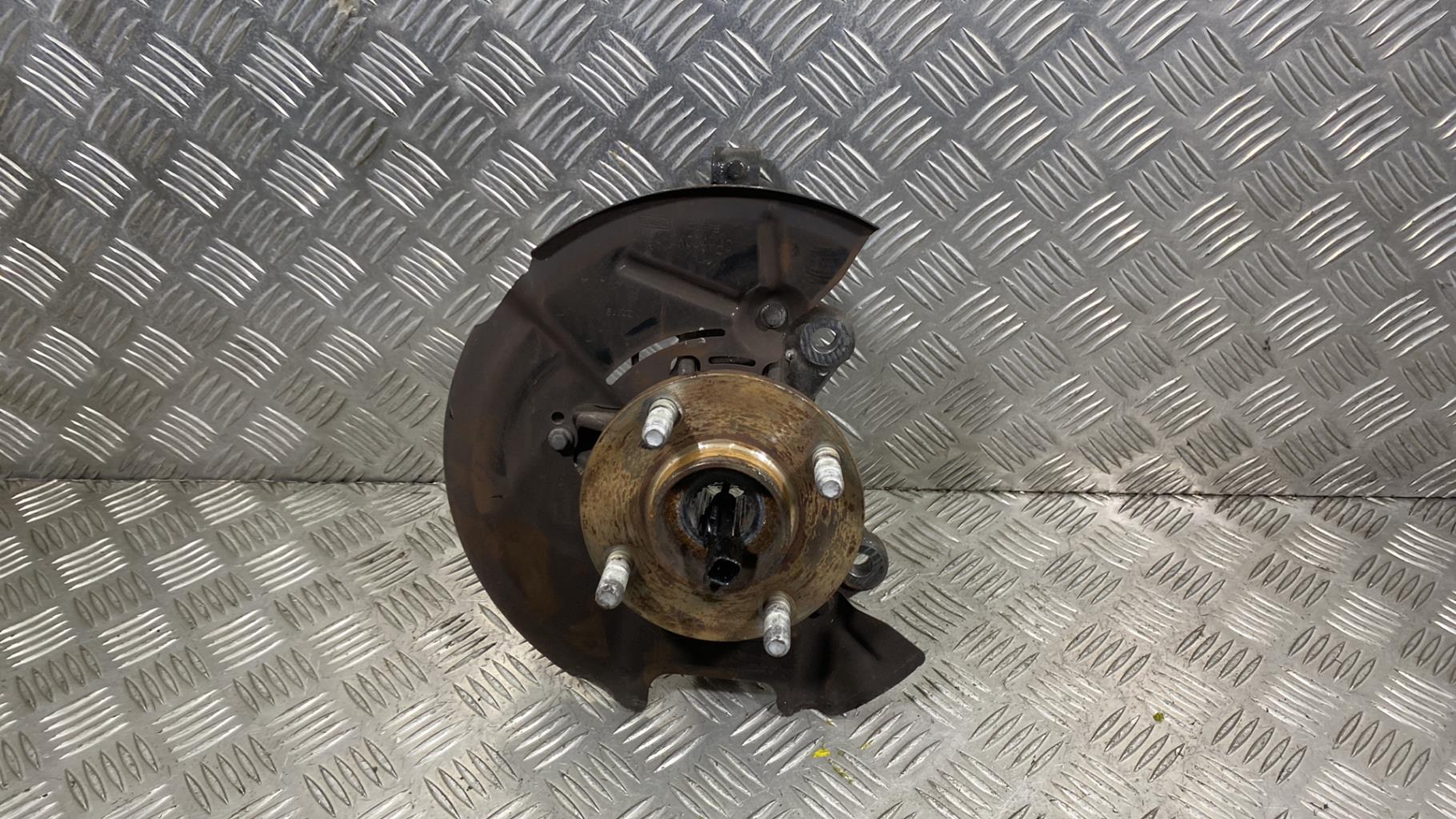 Fuso a snodo anteriore destro FORD FIESTA 7 Gasolina - 1