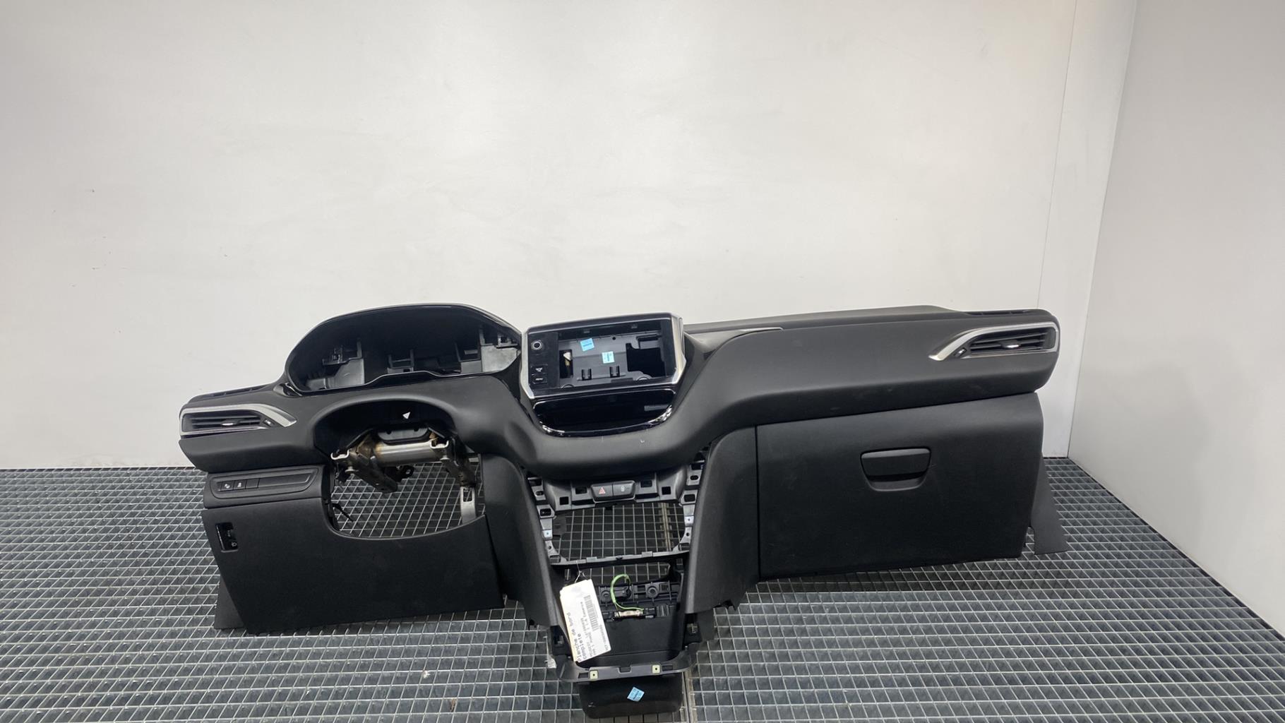 Planche de bord complete PEUGEOT 208 1 PHASE 1 Essence - 1