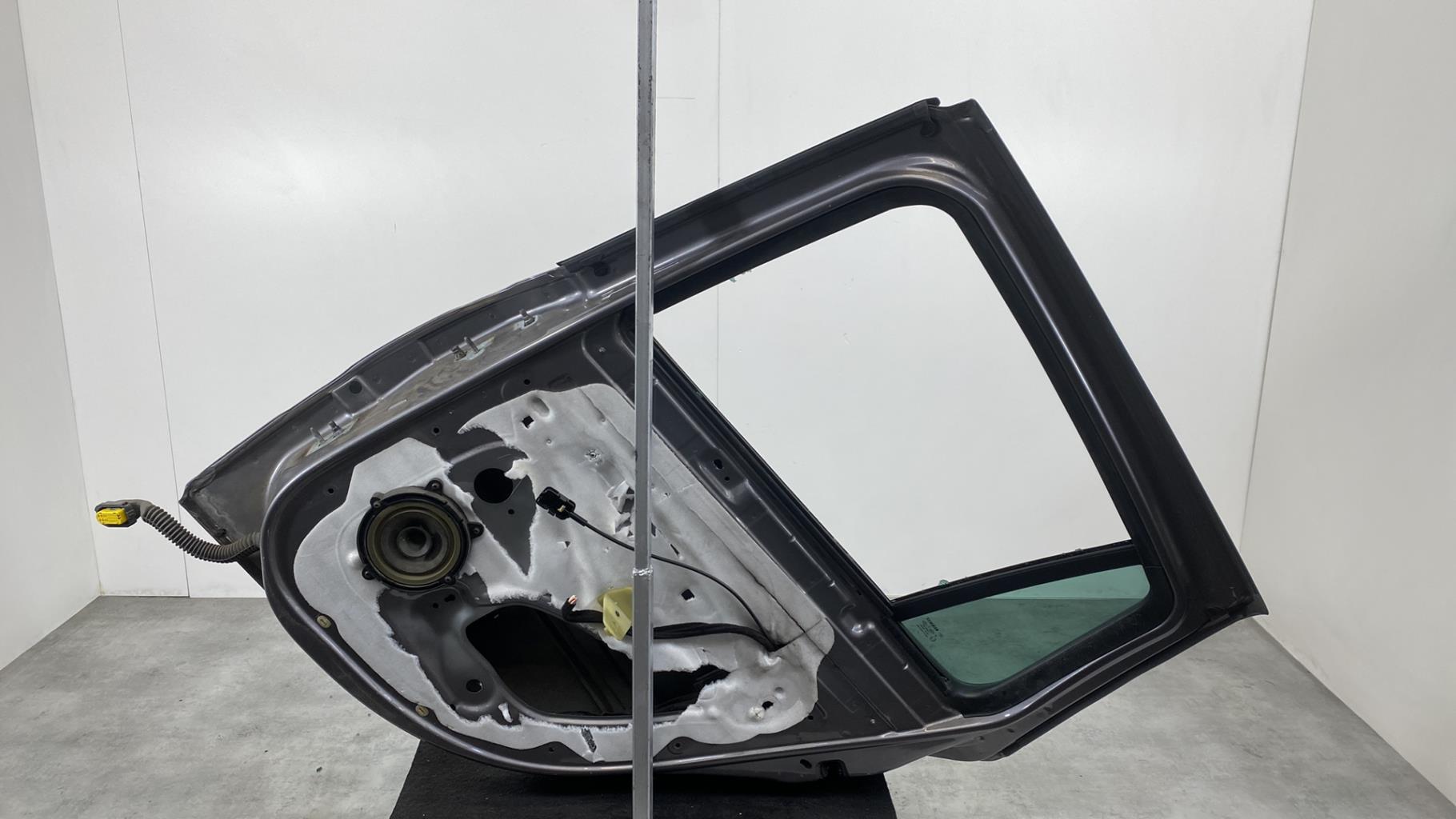 Portiera posteriore destra RENAULT CLIO 3 PHASE 2 BREAK Diésel - 1