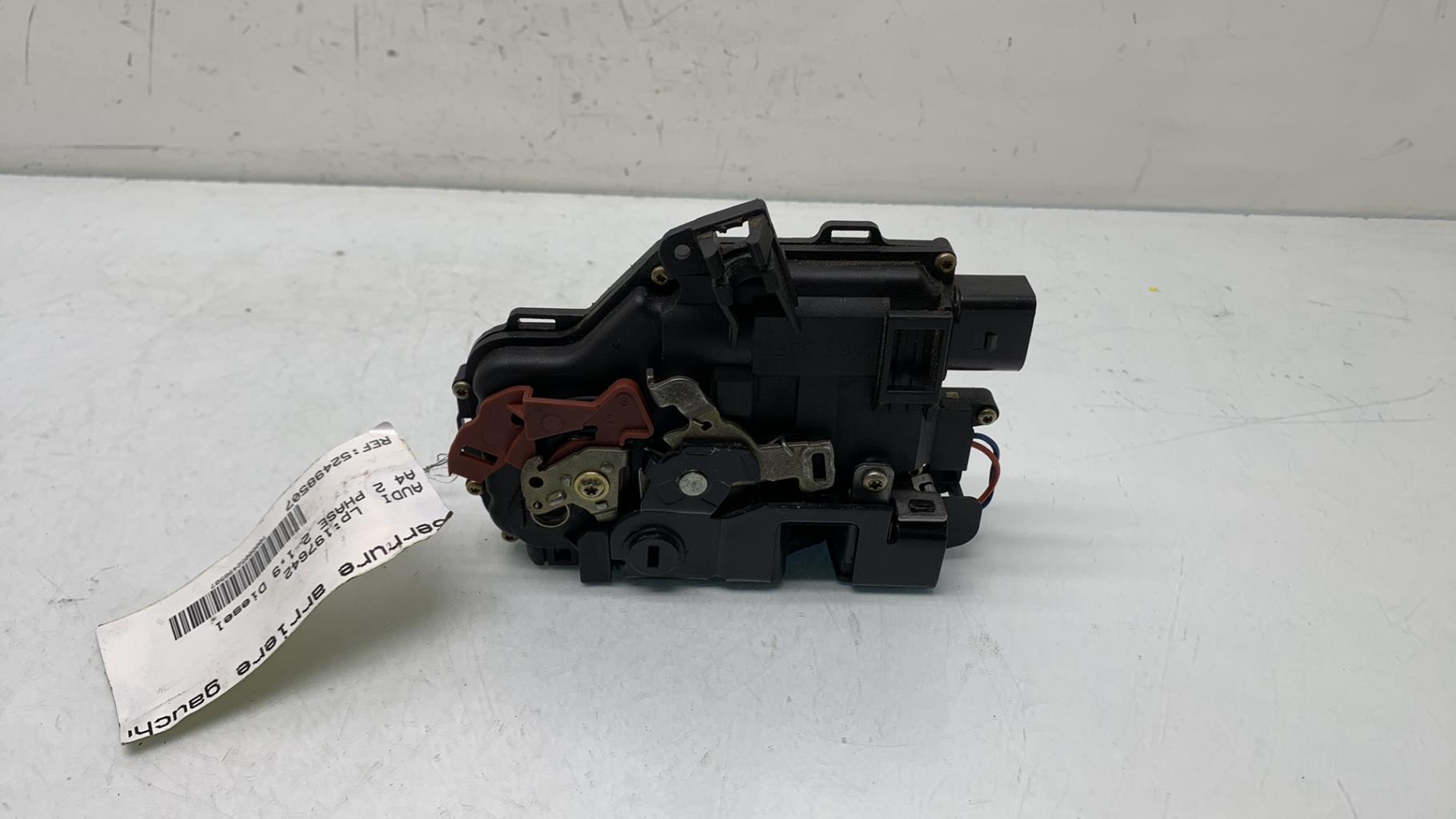 Serrure arriere gauche AUDI A4 2 PHASE 2 Diesel - 1