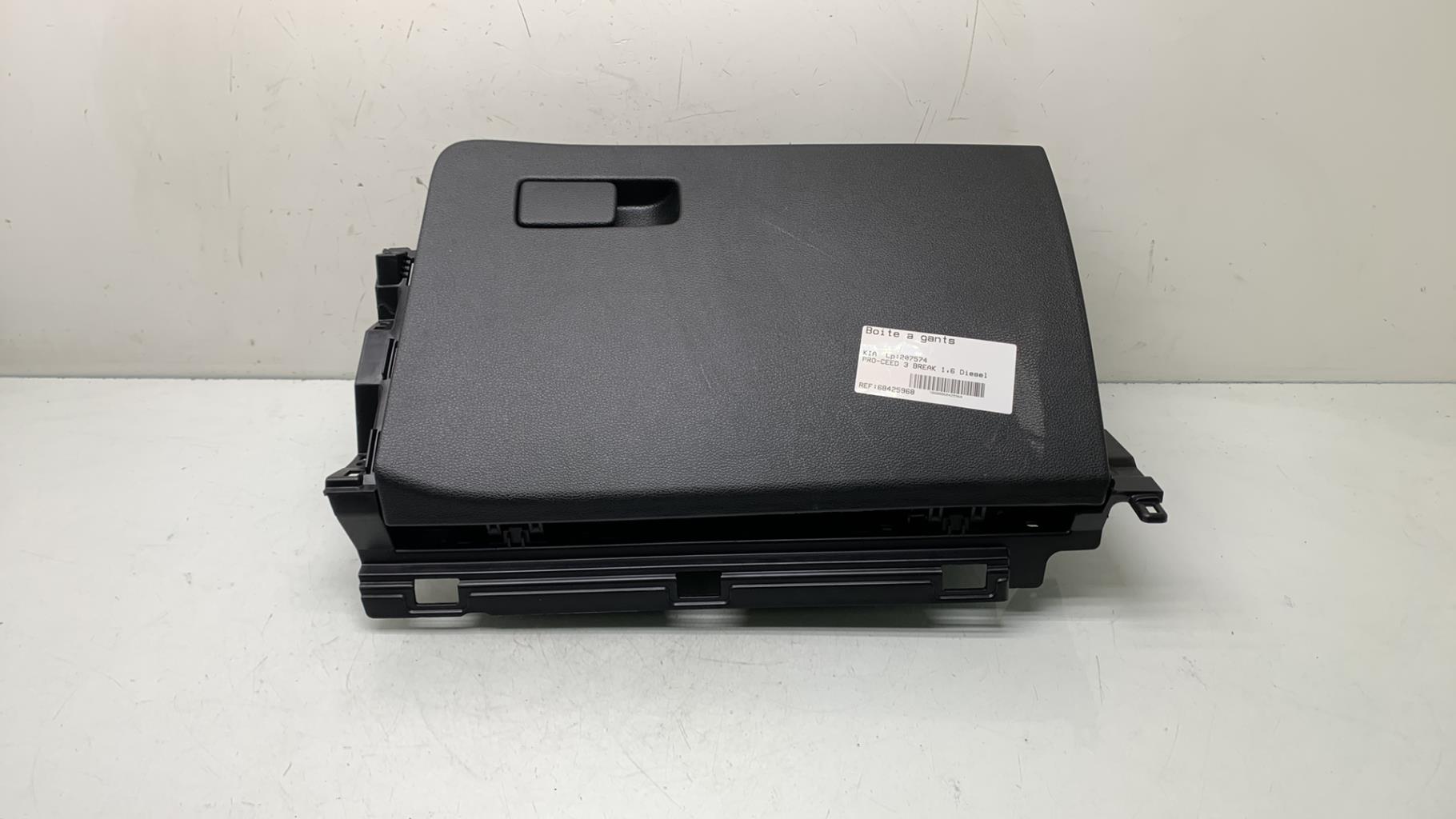 Boite a gants KIA PRO-CEED 3 BREAK Diesel - 1