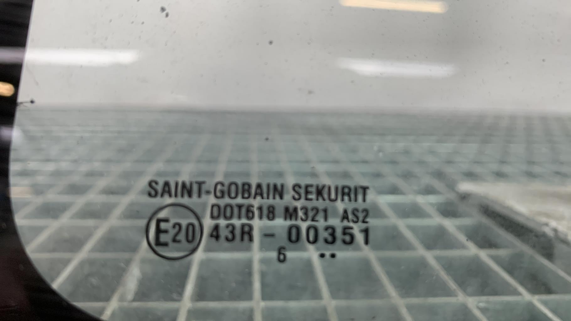 Custode arriere gauche SUZUKI SWIFT 3 Diesel - 1