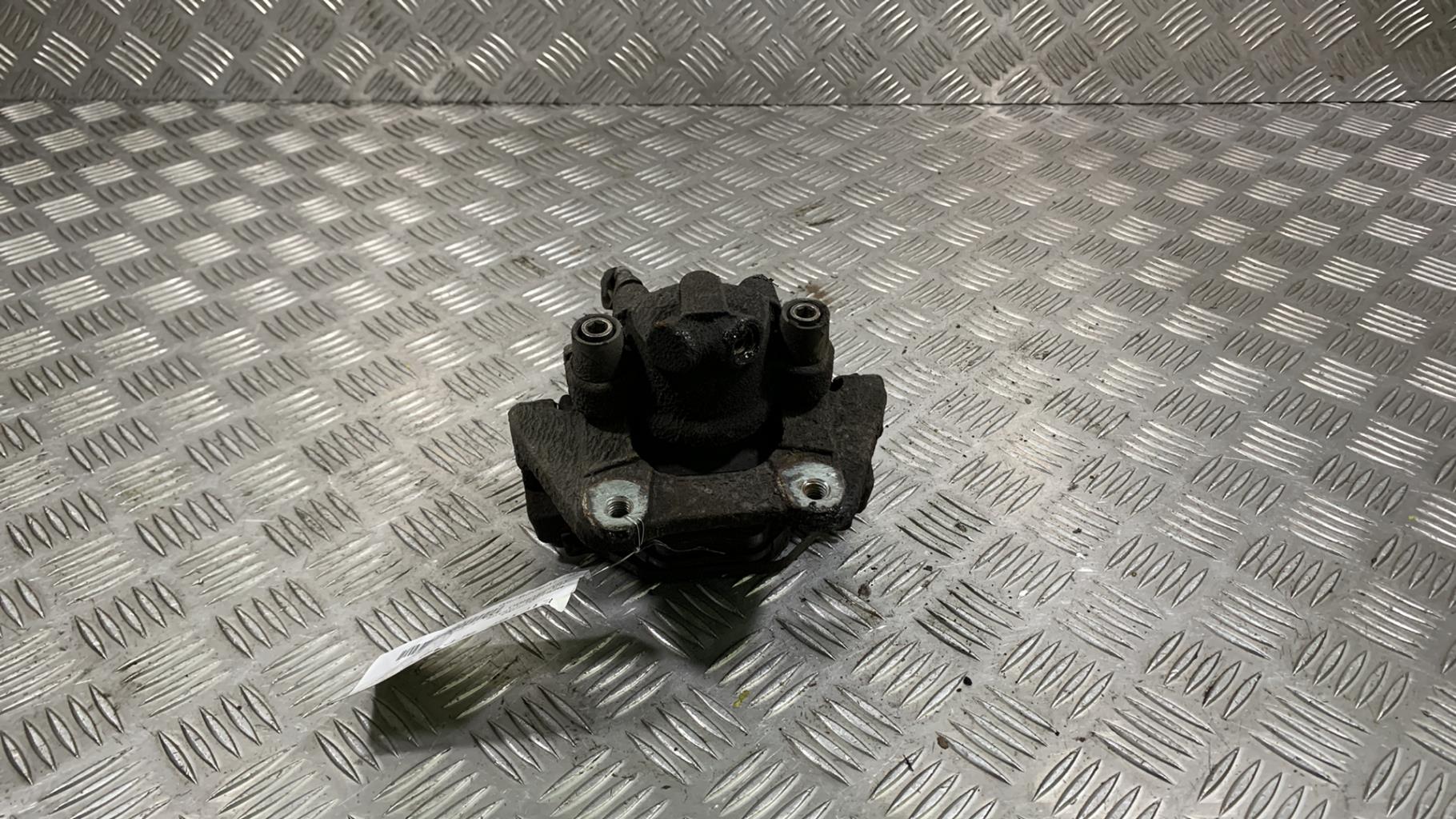 Pinza freni posteriore destra BMW X3 E83 PHASE 1 Diésel - 1