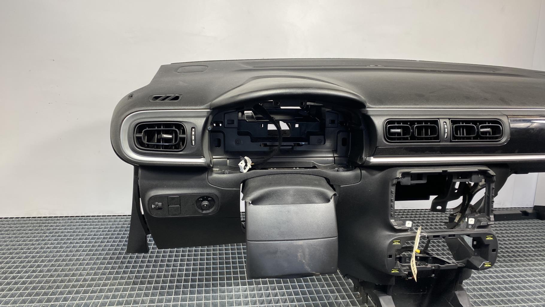 Planche de bord complete CITROEN C3 3 PHASE 1 Diesel - 1