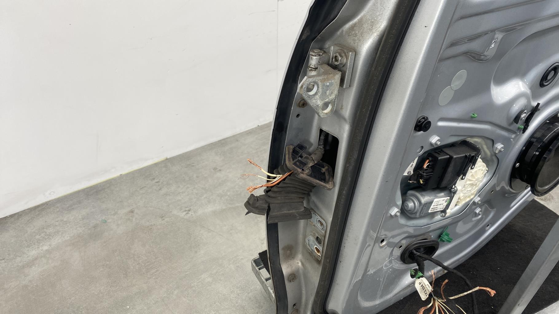 Portiera posteriore destra VOLKSWAGEN JETTA 3 Diésel - 1