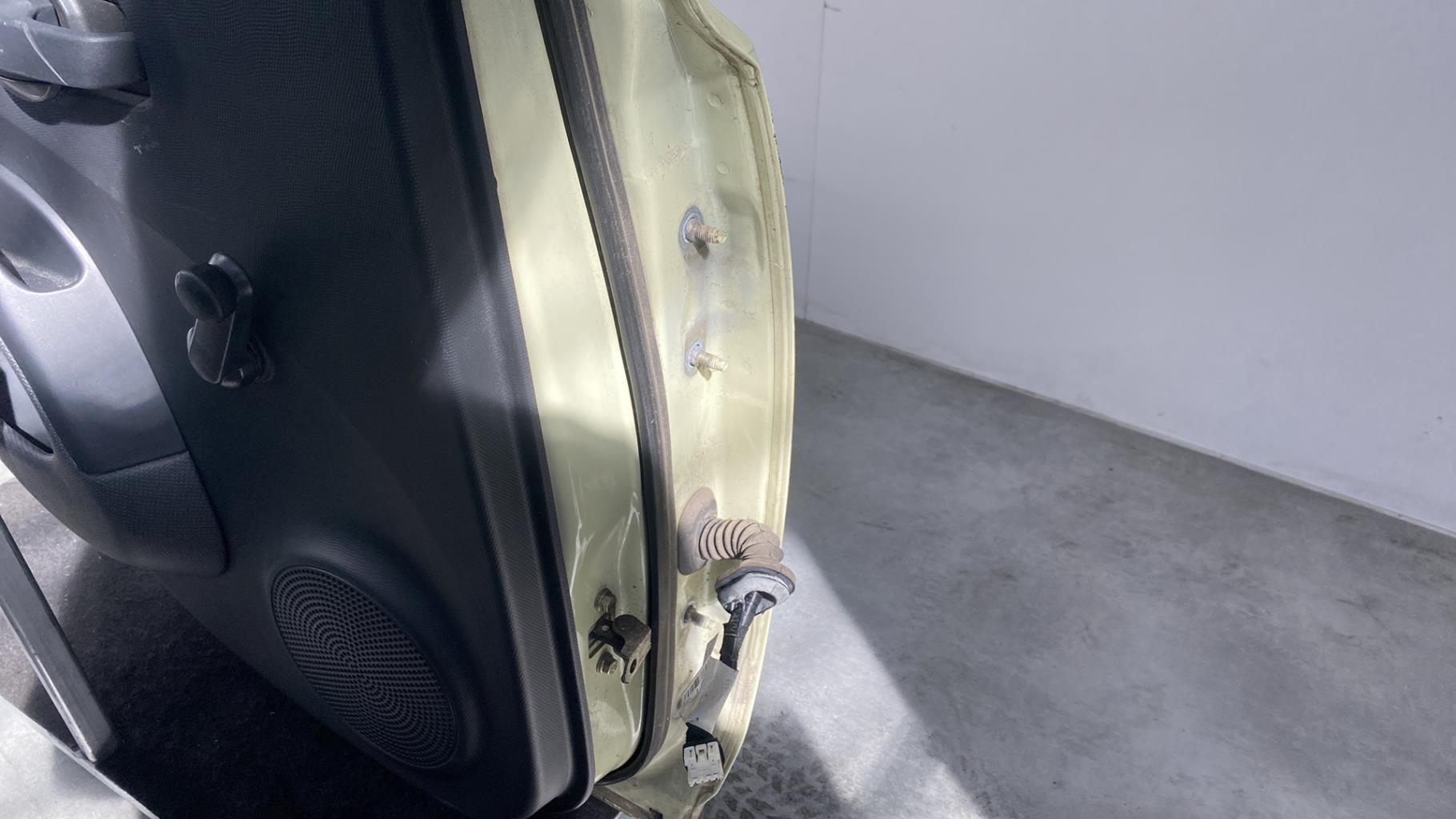 Portiera posteriore sinistra NISSAN MICRA 3 PHASE 2 Gasolina - 1