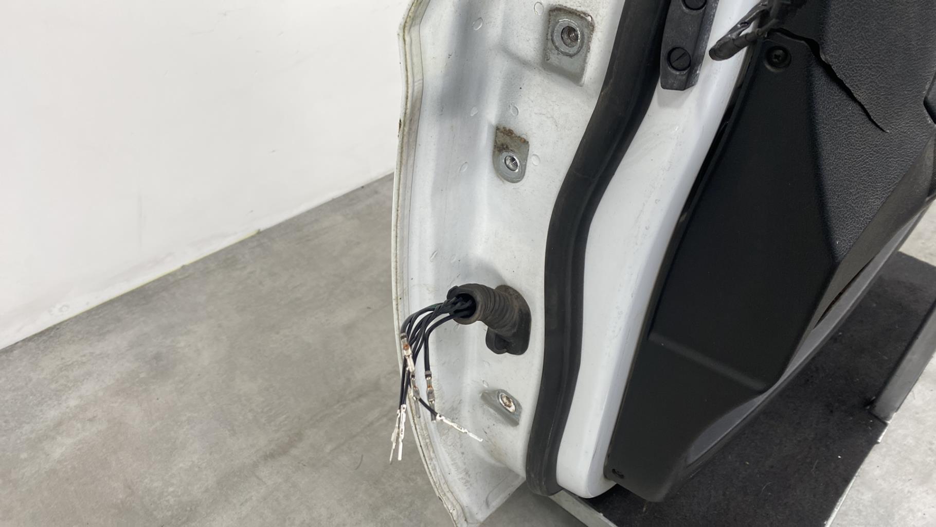 Portiera anteriore destra FORD MONDEO 3 PHASE 2 BREAK Diésel - 1