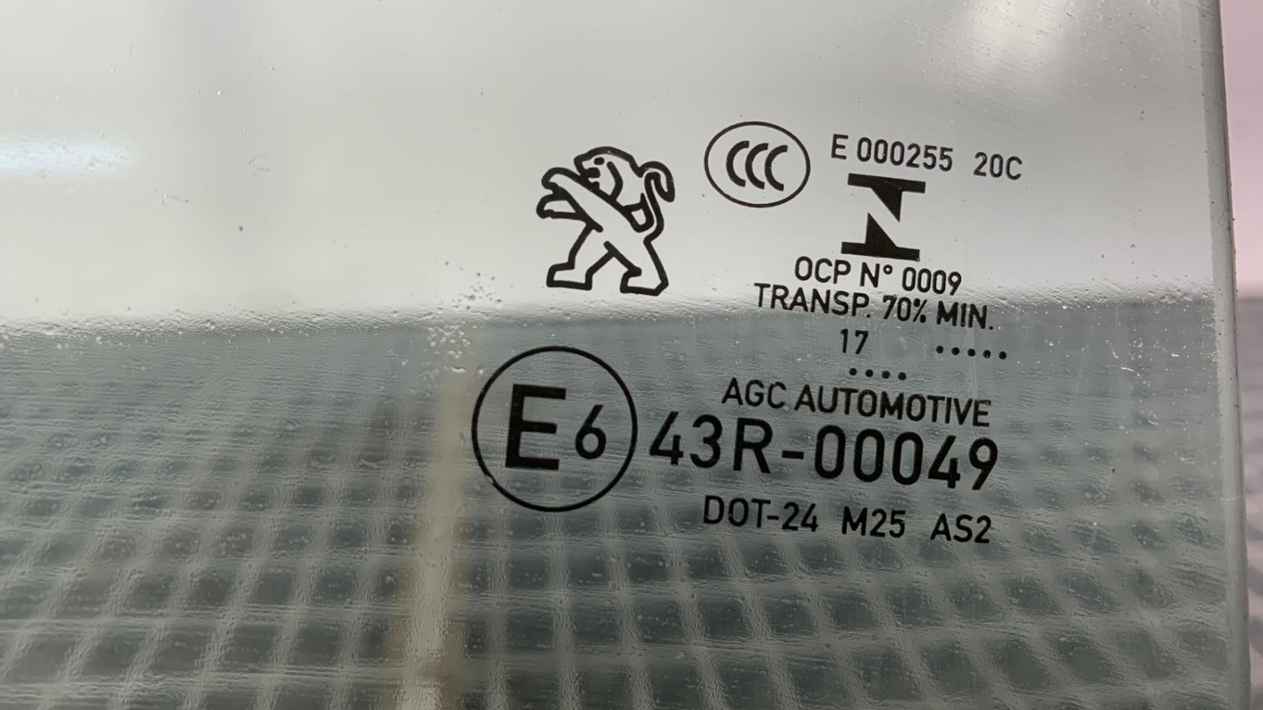 Vetro posteriore destro PEUGEOT 3008 2 PHASE 1 Gasolina - 1