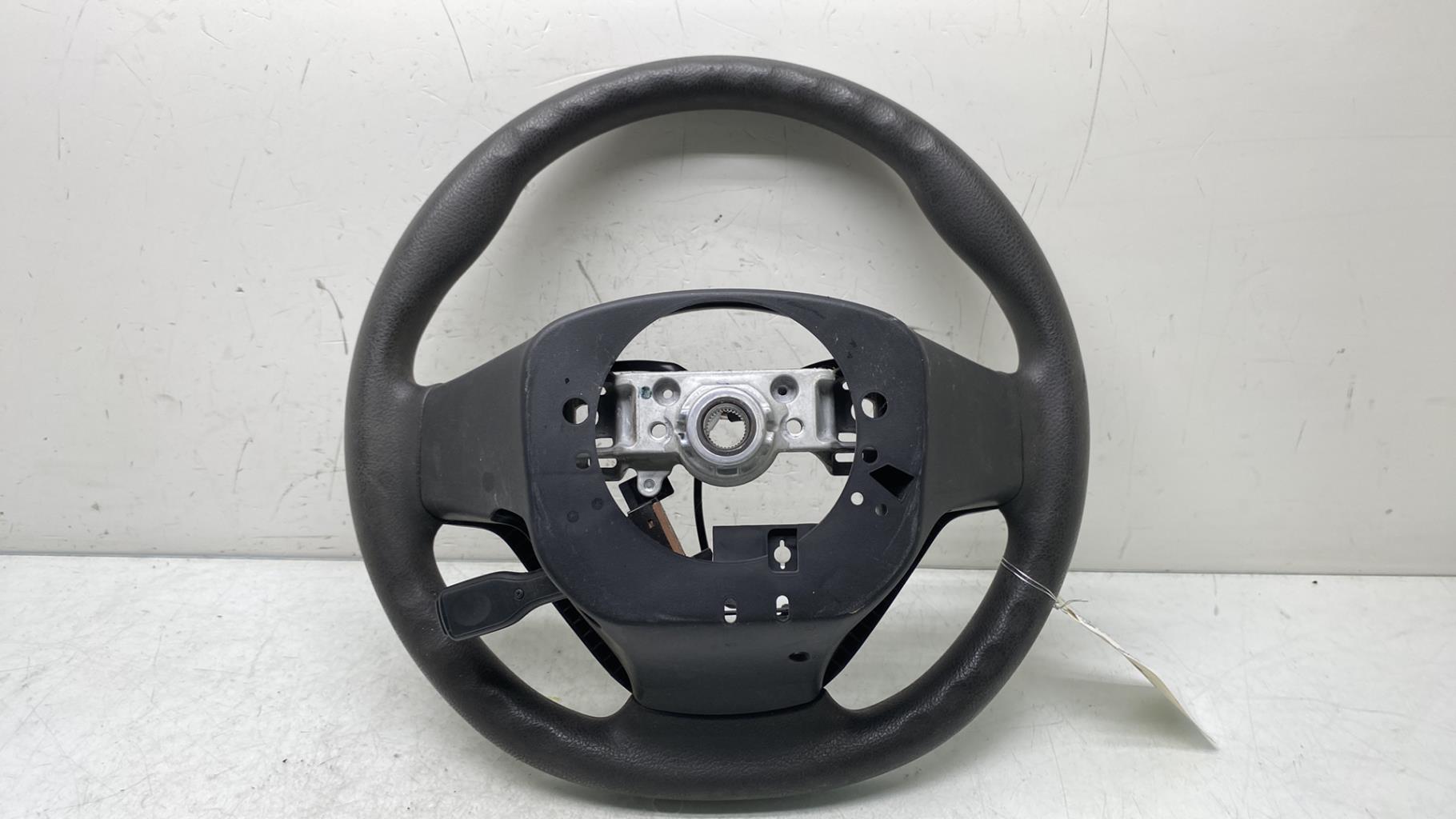 Volant PEUGEOT 108 Essence - 1