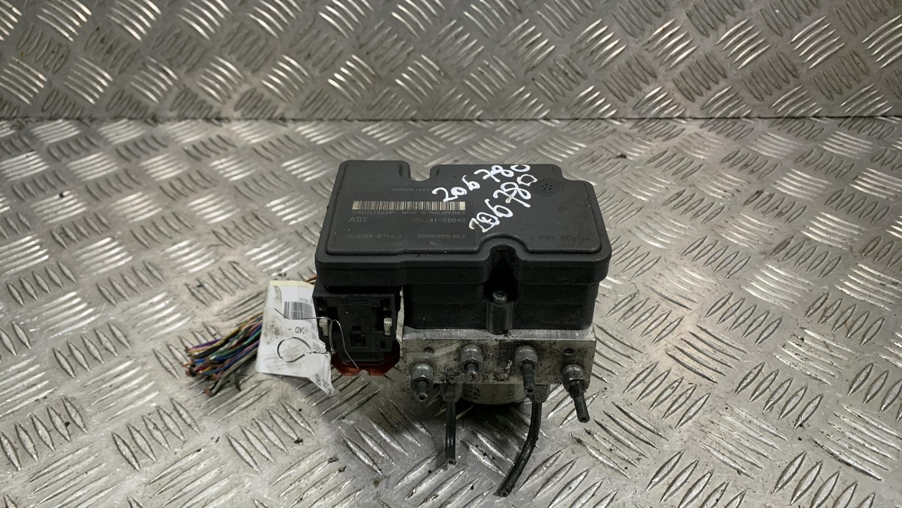 Blocco ABS (antibloccaggio freni) TOYOTA YARIS 2 PHASE 1 Diésel - 1