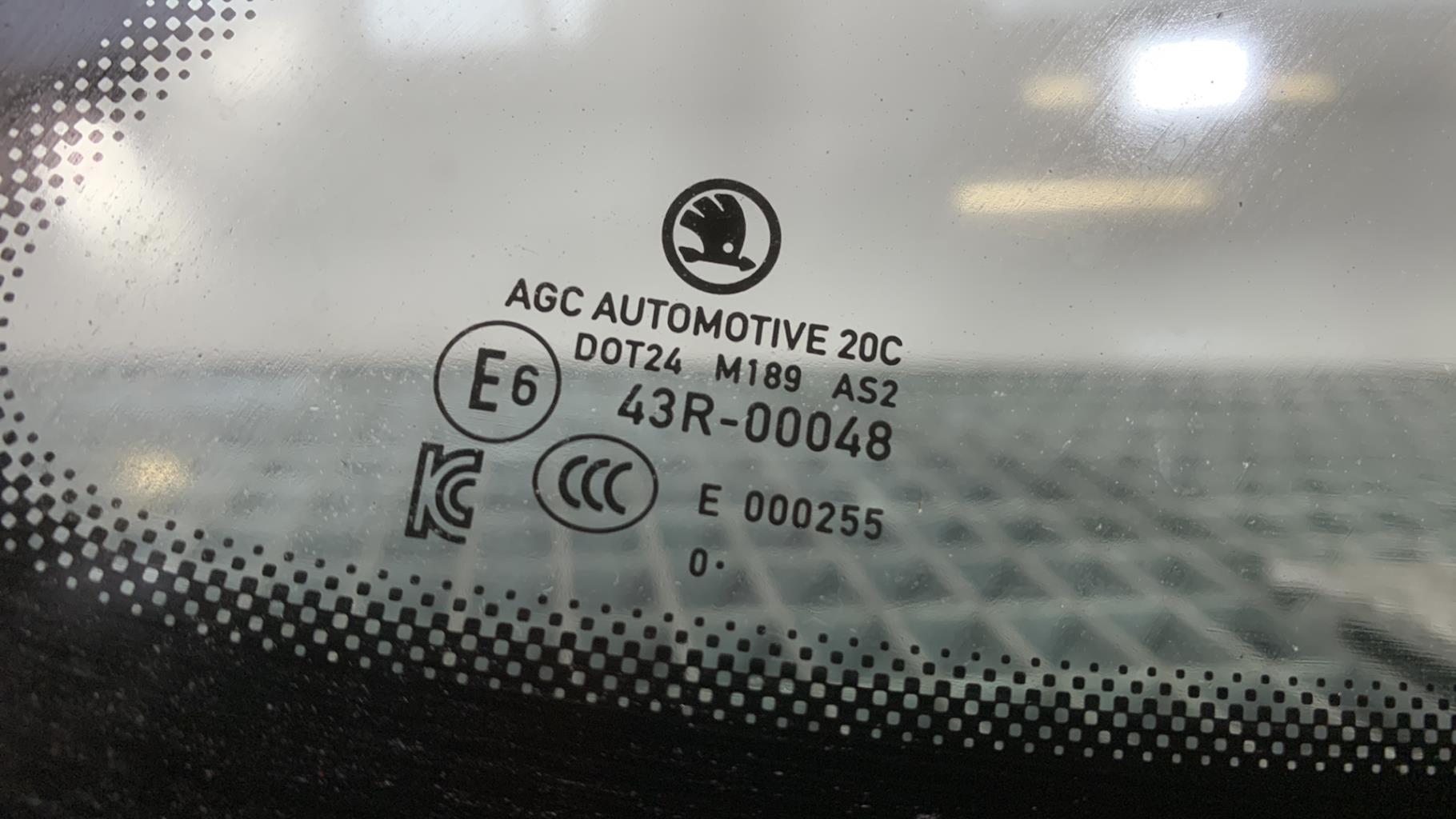 Custode arriere droit SKODA OCTAVIA 3 PHASE 2 BREAK Diesel - 1