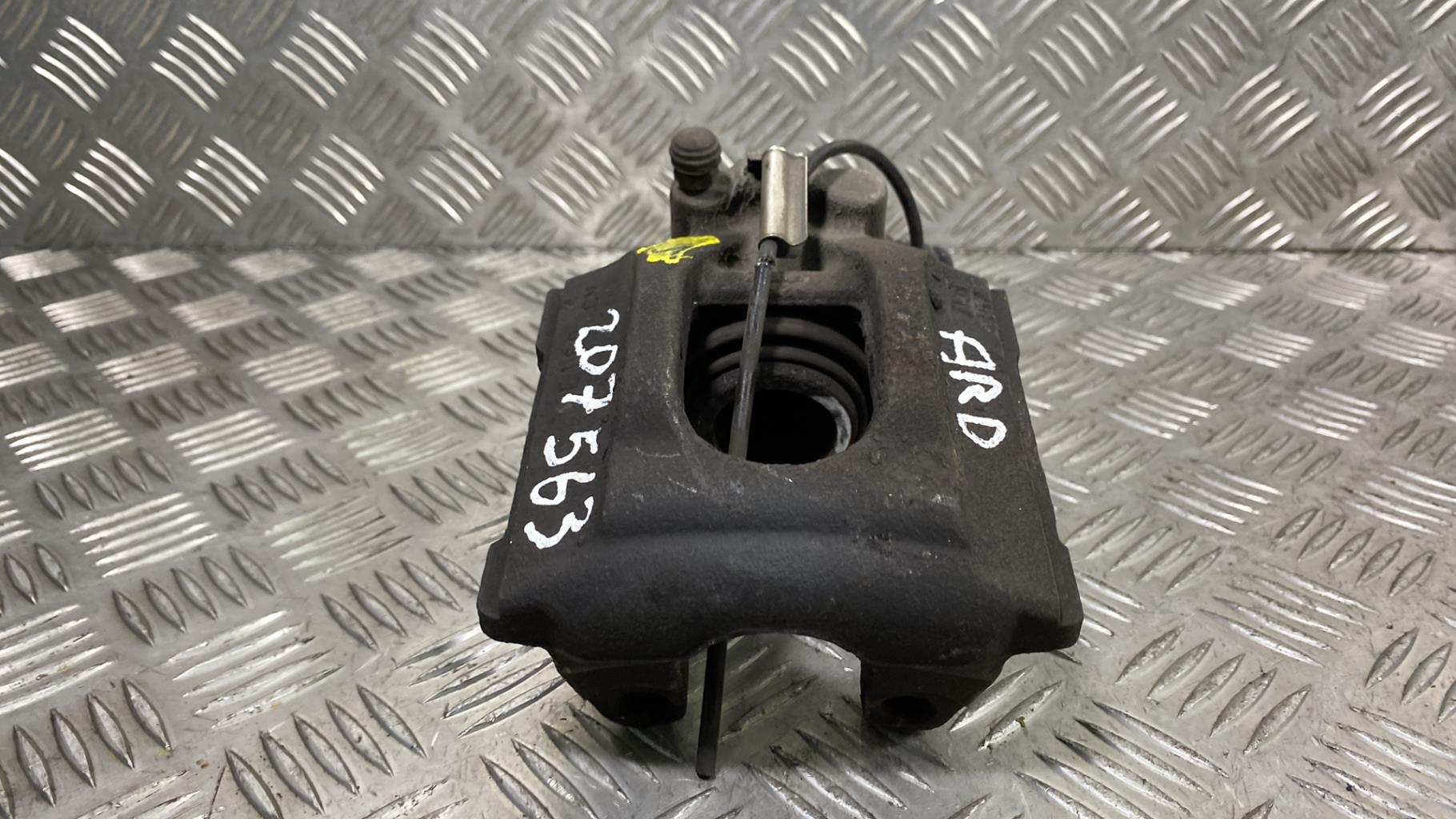Pinza freni posteriore destra VOLKSWAGEN TOUAREG 1 PHASE 1 Diésel - 1