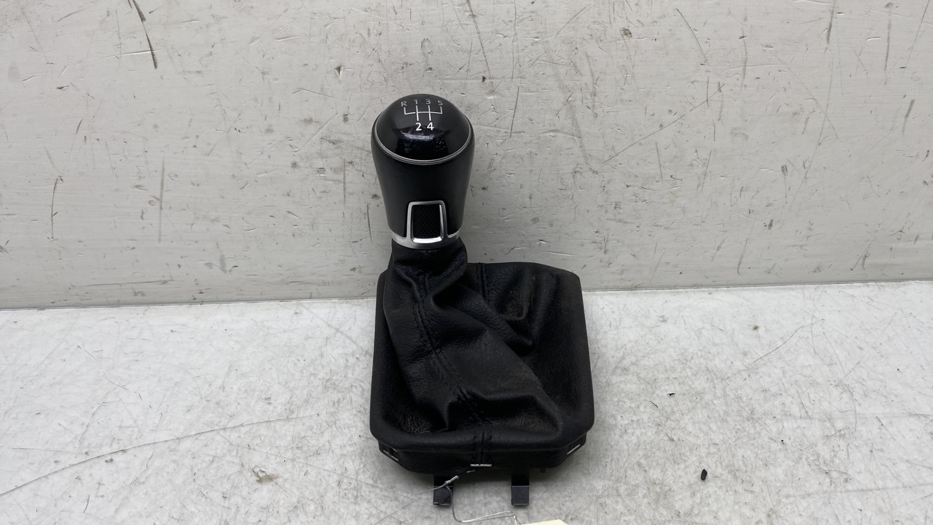 Pomello del cambio VOLKSWAGEN POLO 6 PHASE 1 Gasolina - 1