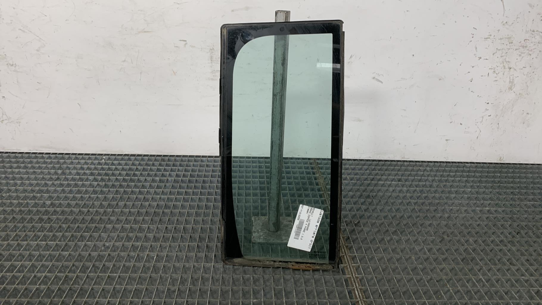Ventanilla triangular trasera derecha (puerta) RENAULT GRAND ESPACE 4 PHASE 1 Diésel - 1