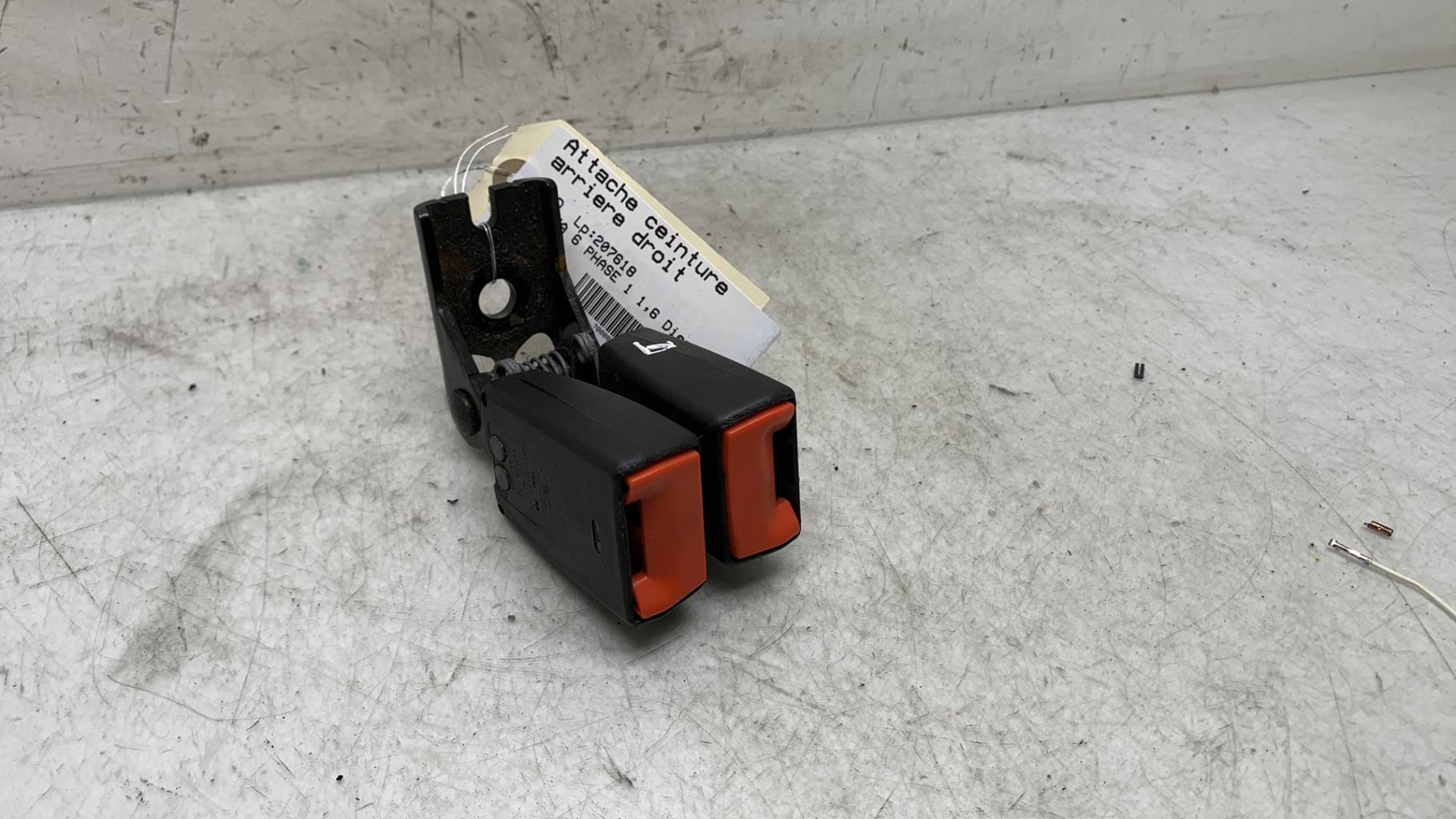Aggancio cintura sicurezza posteriore destro FORD FIESTA 6 PHASE 1 Diésel - 1