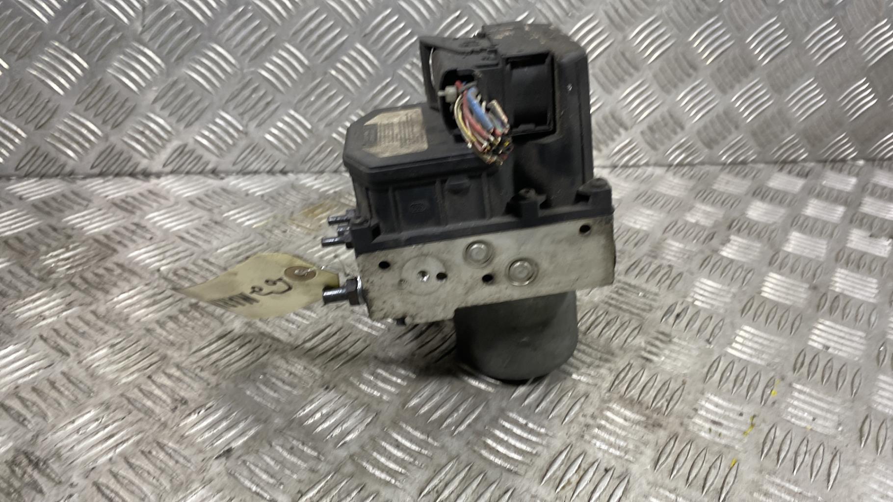 Blocco ABS (antibloccaggio freni) TOYOTA AVENSIS 2 PHASE 1 Diésel - 1