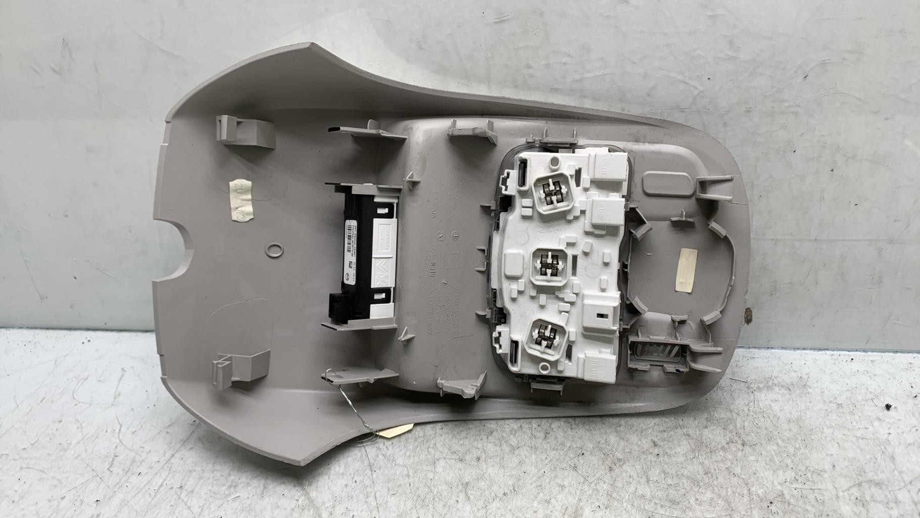 Eclairage de plafonnier CITROEN C4 2 PHASE 1 Diesel - 1