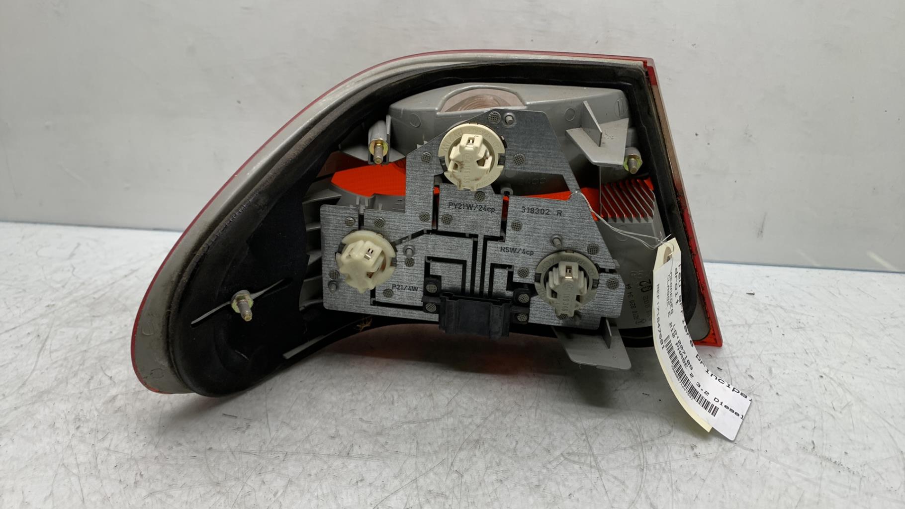 Fanale posteriore principale destro (luci) MERCEDES CLASSE E 210 PHASE 2 Diésel - 1