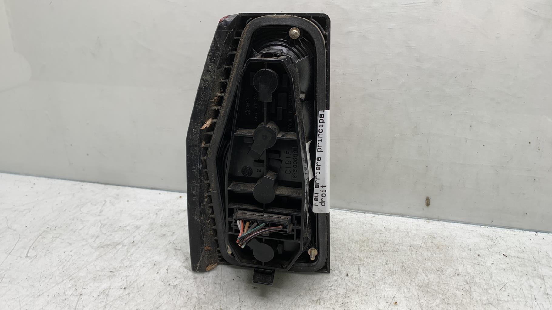 Fanale posteriore principale destro (luci) VOLKSWAGEN POLO 2 PHASE 1 Gasolina - 1